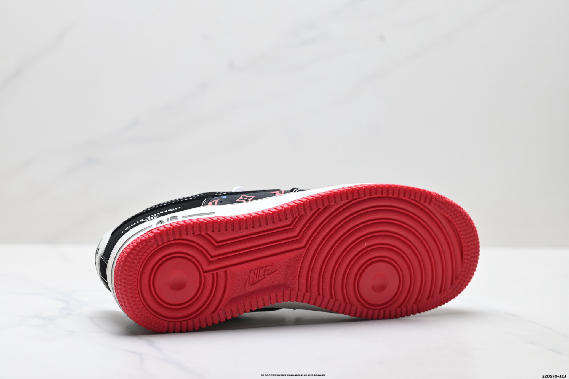NIKE AIR FORCE 1‘07 LV8 FN4932-002