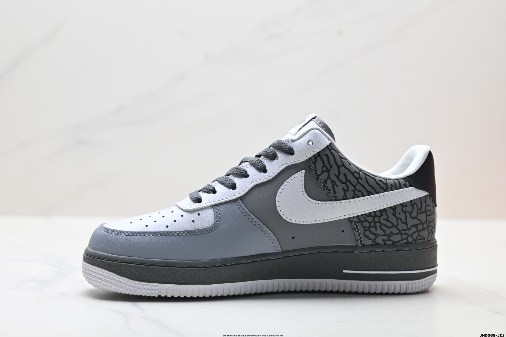 NIKE AIR FORCE 1‘07 FZ1151-101