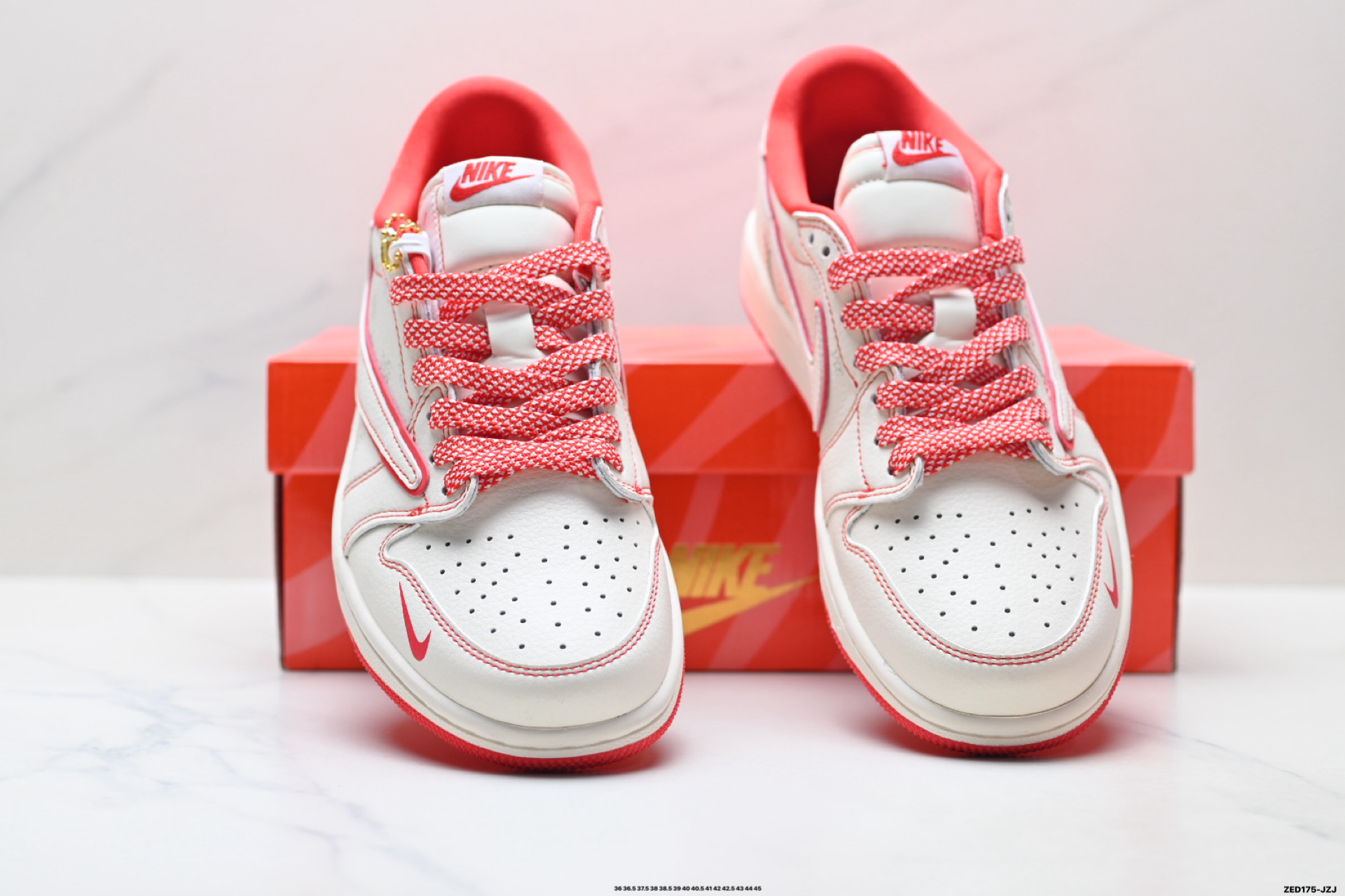Nike Air Jordan 1 x Travis Scott AJ1倒勾 乔一倒钩 ‘DIY’定制 耐克 低帮文化篮球鞋 CX5050-Y65