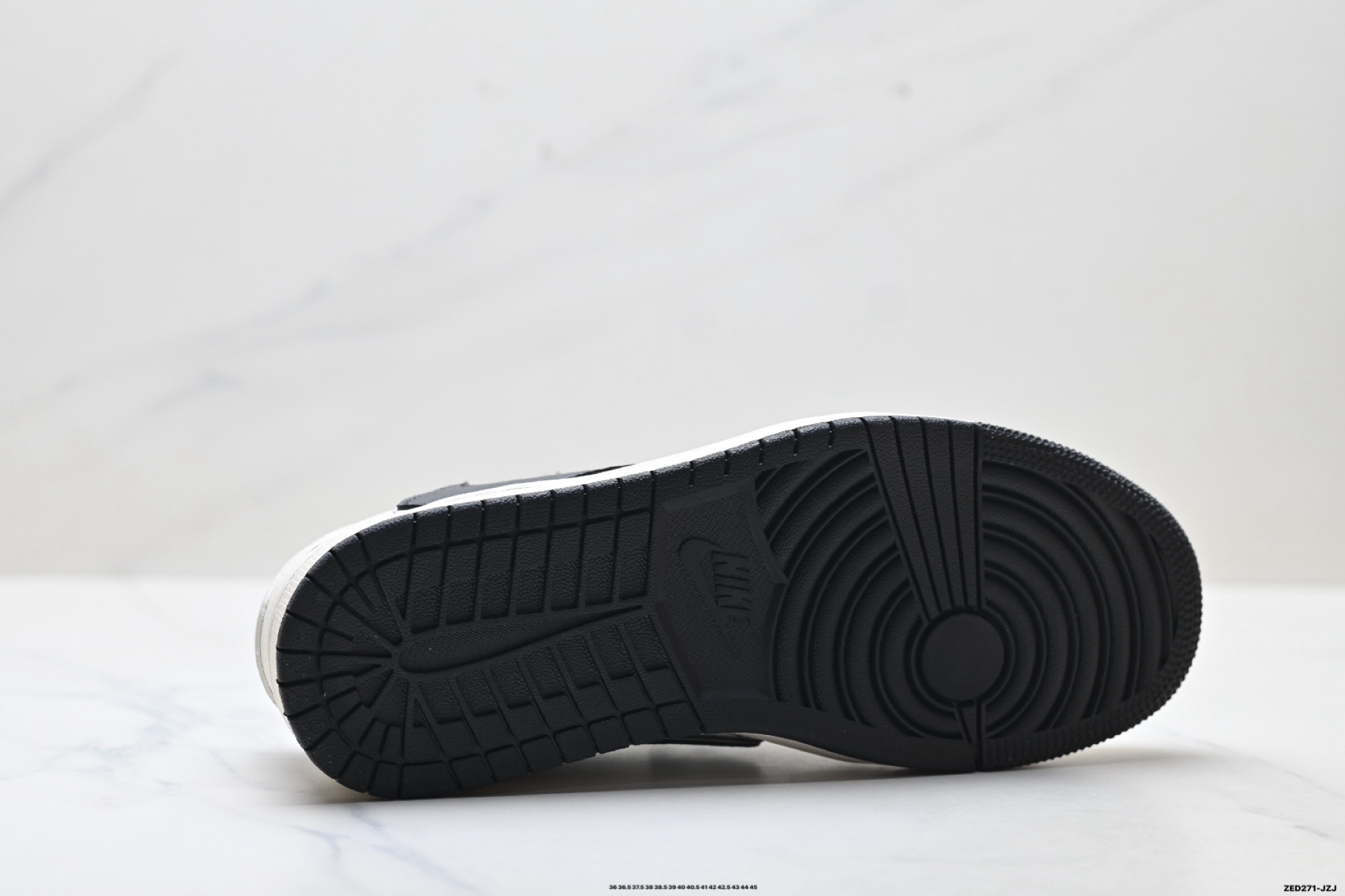 Nike Air Jordan 1 x Travis Scott AJ1倒勾 乔一倒钩 ‘DIY’定制 耐克 低帮文化篮球鞋 HH7518-090