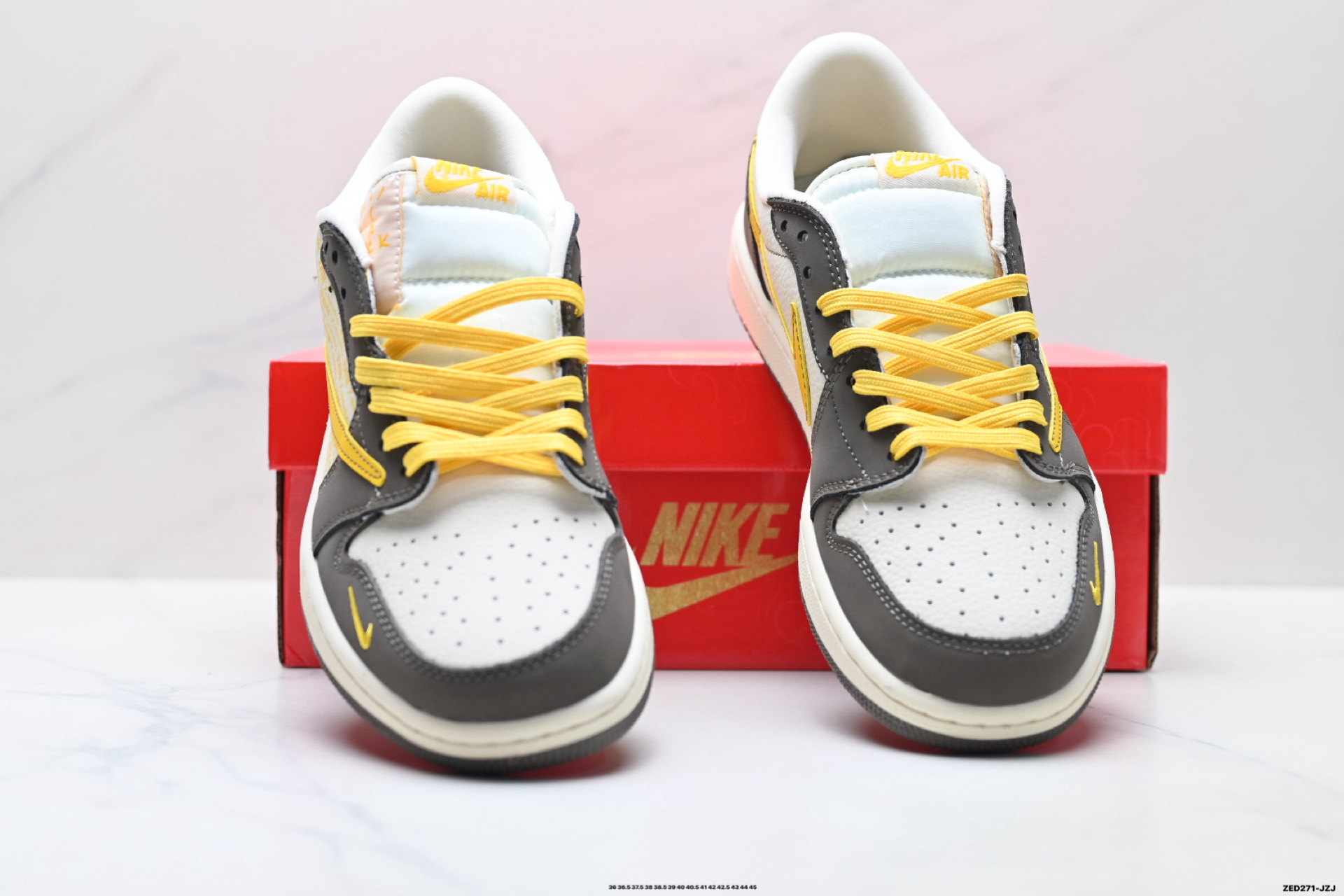 Nike Air Jordan 1 x Travis Scott AJ1倒勾 乔一倒钩 ‘DIY’定制 耐克 低帮文化篮球鞋 XD1979-005