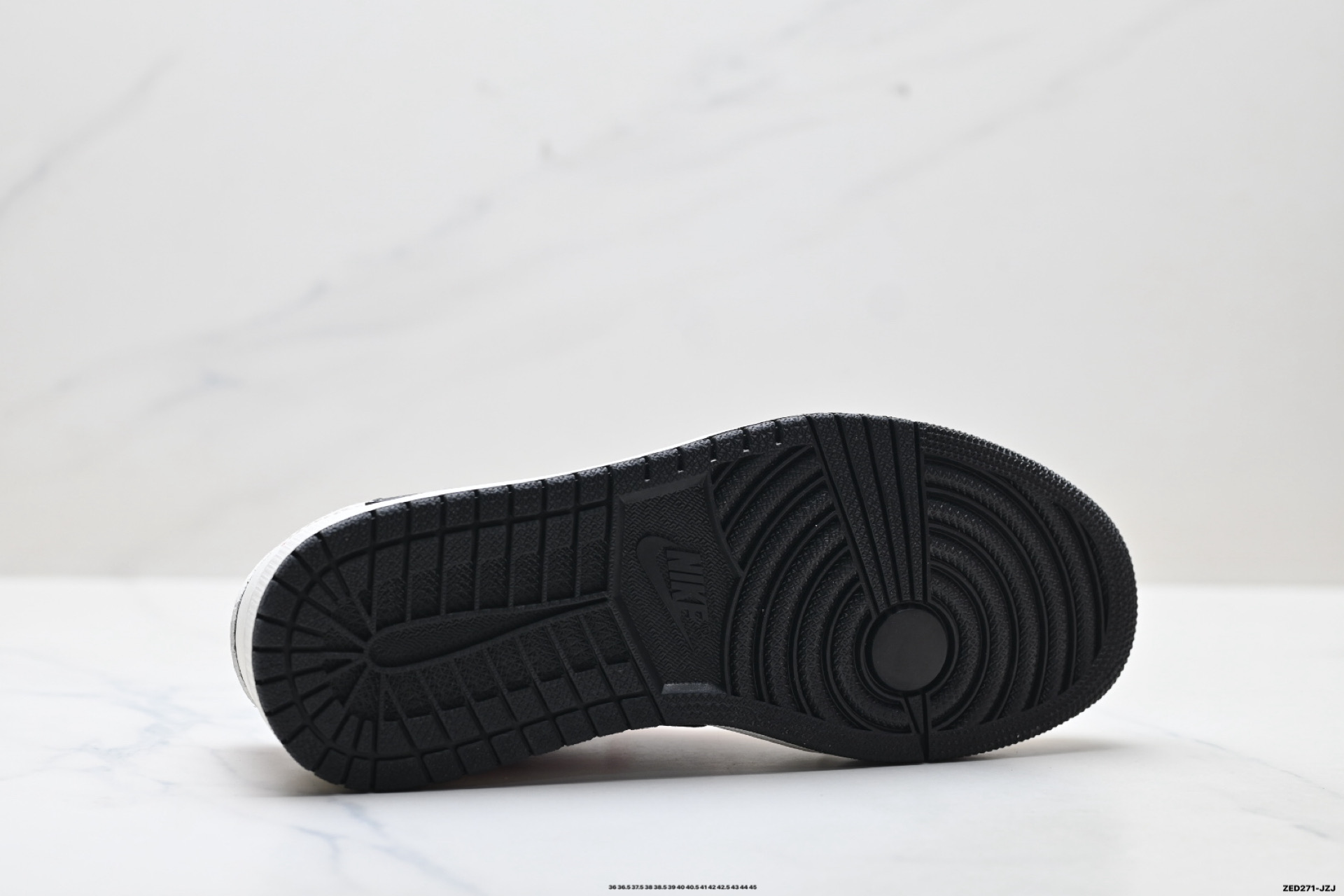 Nike Air Jordan 1 x Travis Scott AJ1倒勾 乔一倒钩 ‘DIY’定制 耐克 低帮文化篮球鞋 DZ2688-118