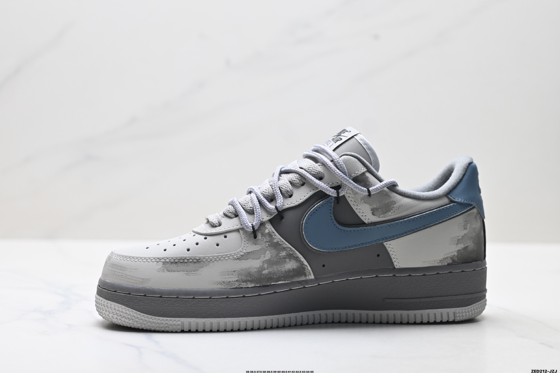 NIKE AIR FORCE 1‘07 LV8 DB3310-333