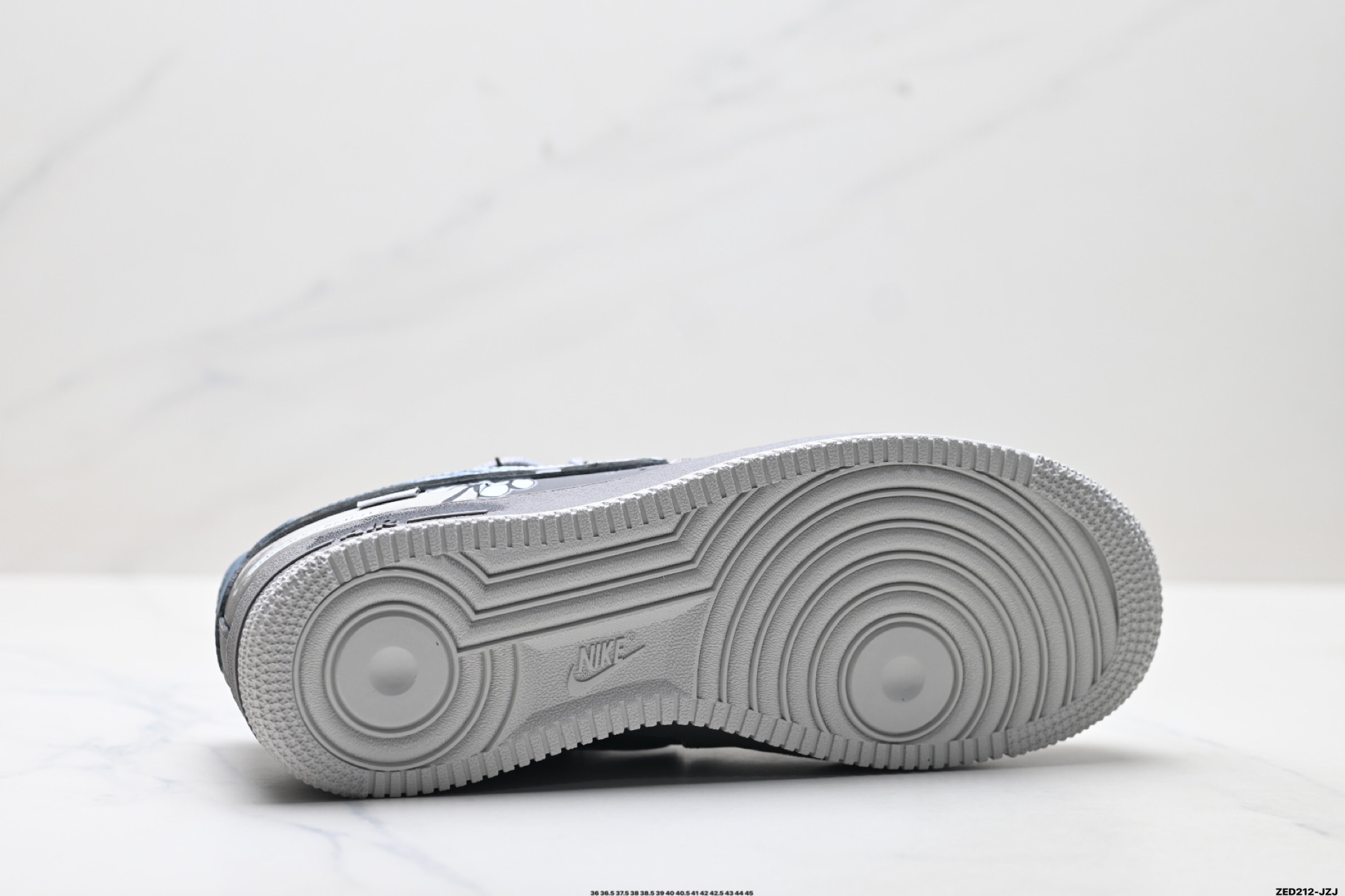 NIKE AIR FORCE 1‘07 LV8 DB3310-333