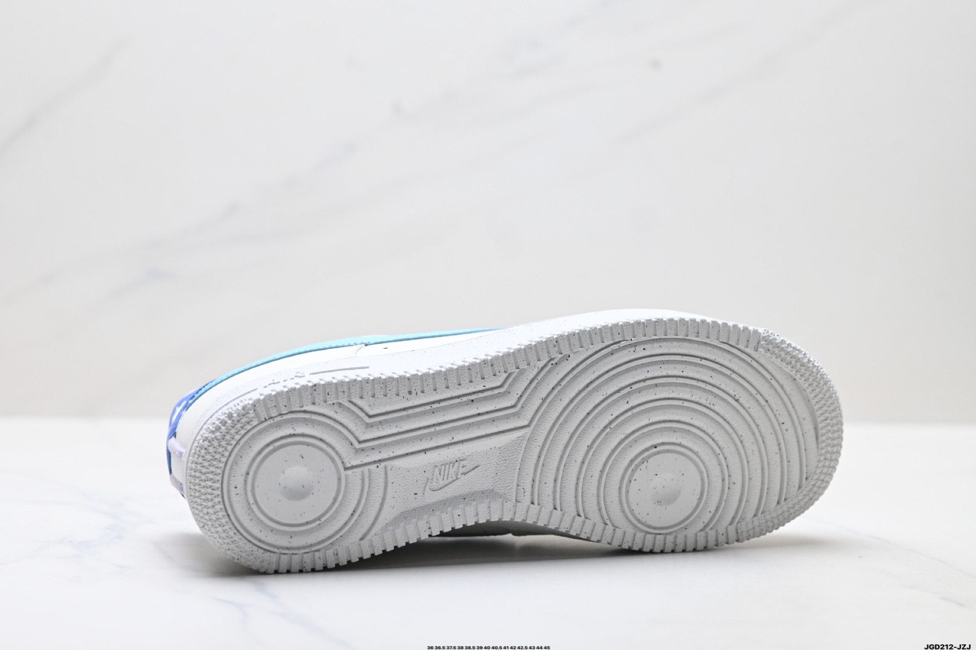 NIKE AIR FORCE 1‘07 DO9786-100-莆田鞋,莆田鞋货源,高仿鞋,高仿鞋货源,安福档口,莆田高仿鞋,莆田鞋批发,高仿鞋批发,莆田高仿运动鞋,高仿运动鞋,莆田运动鞋 NIKE AIR FORCE 1‘07 DO9786-100