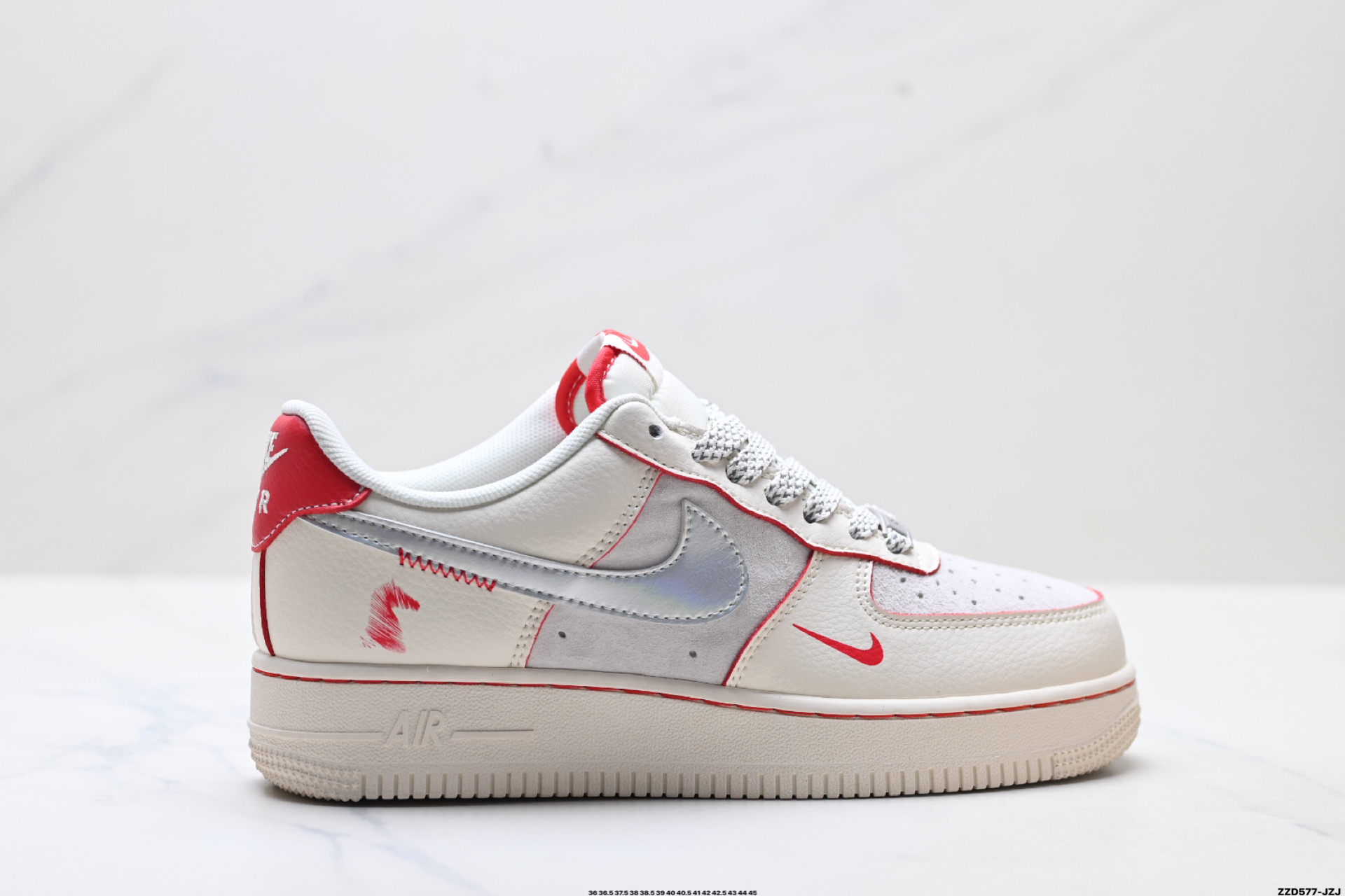 NIKE AIR FORCE 1‘07 LV8 XT6998-107