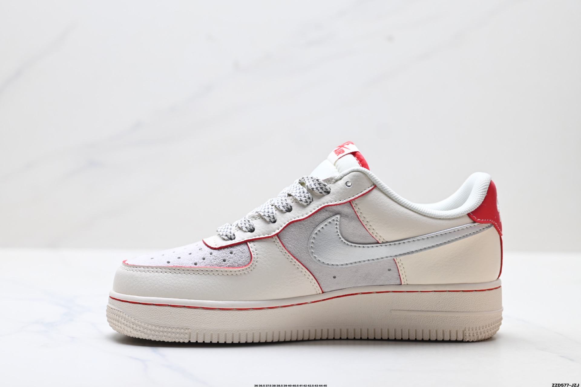 NIKE AIR FORCE 1‘07 LV8 XT6998-107