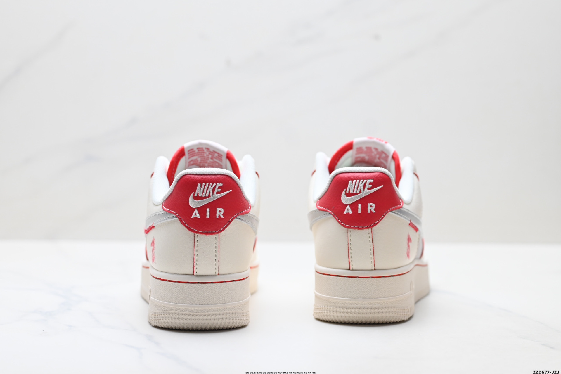 NIKE AIR FORCE 1‘07 LV8 XT6998-107