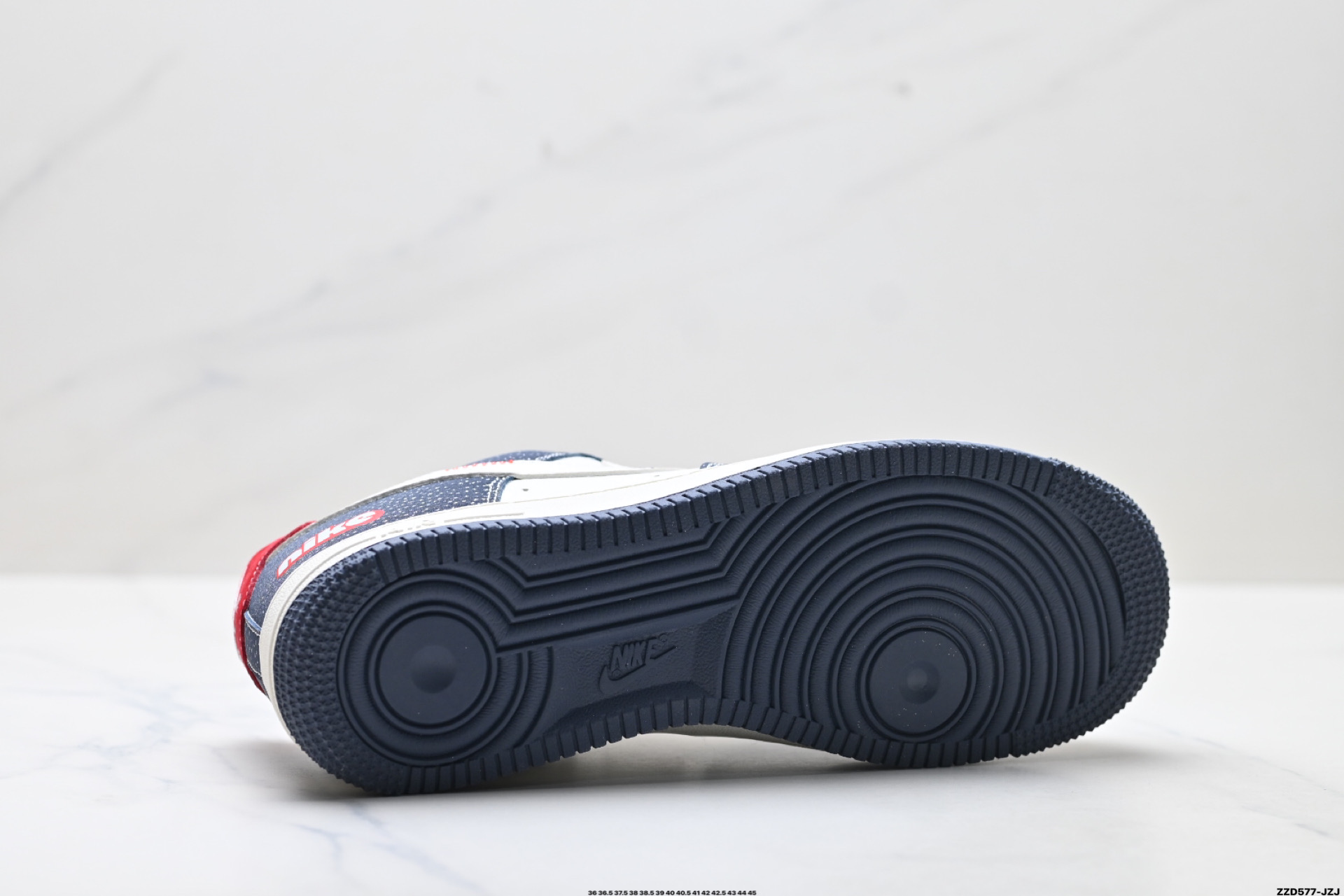 NIKE AIR FORCE 1‘07 LV8 XA2001-902