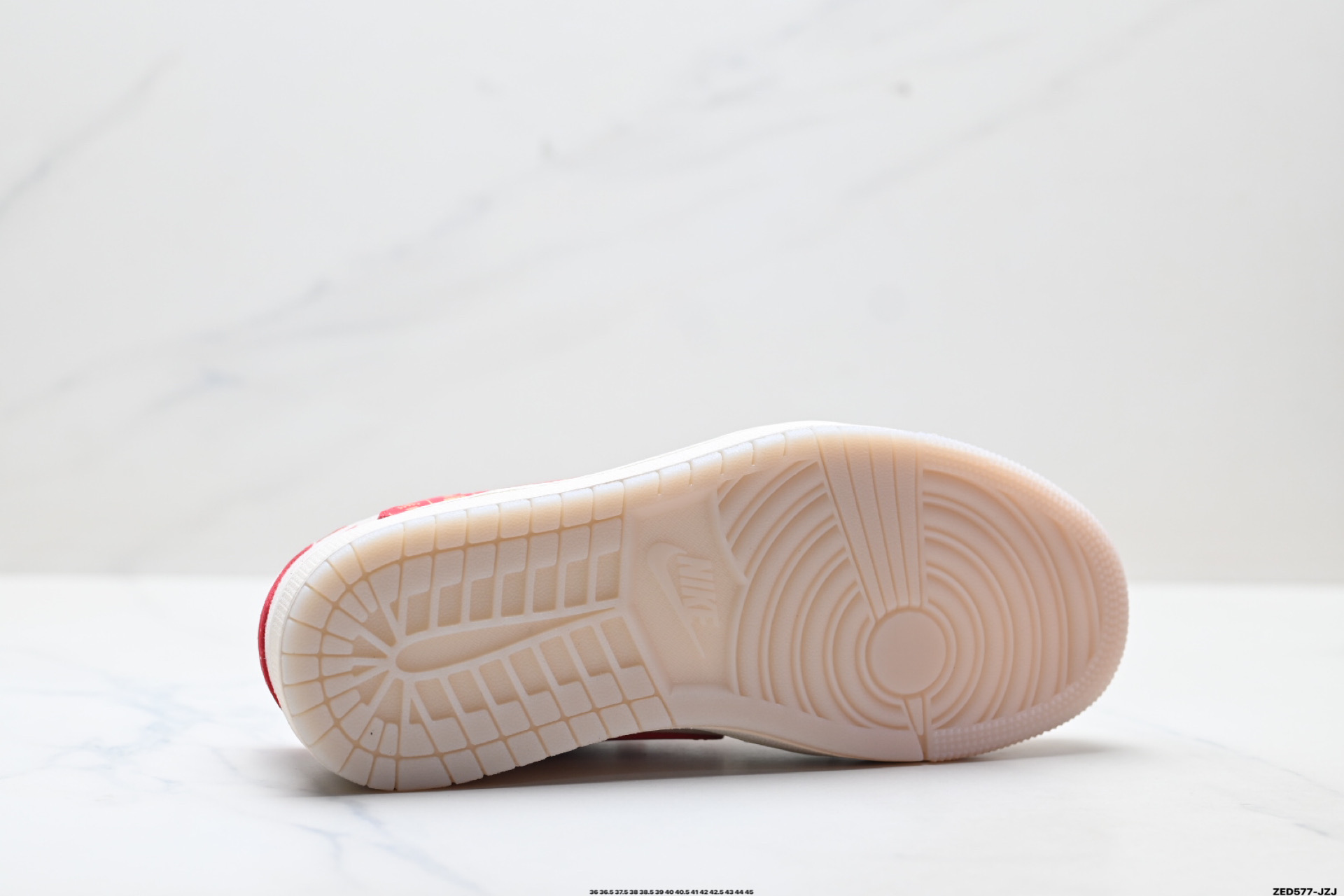 Nike Air Jordan 1 x Travis Scott AJ1倒勾 乔一倒钩 ‘DIY’定制 耐克 低帮文化篮球鞋 JY6988-121