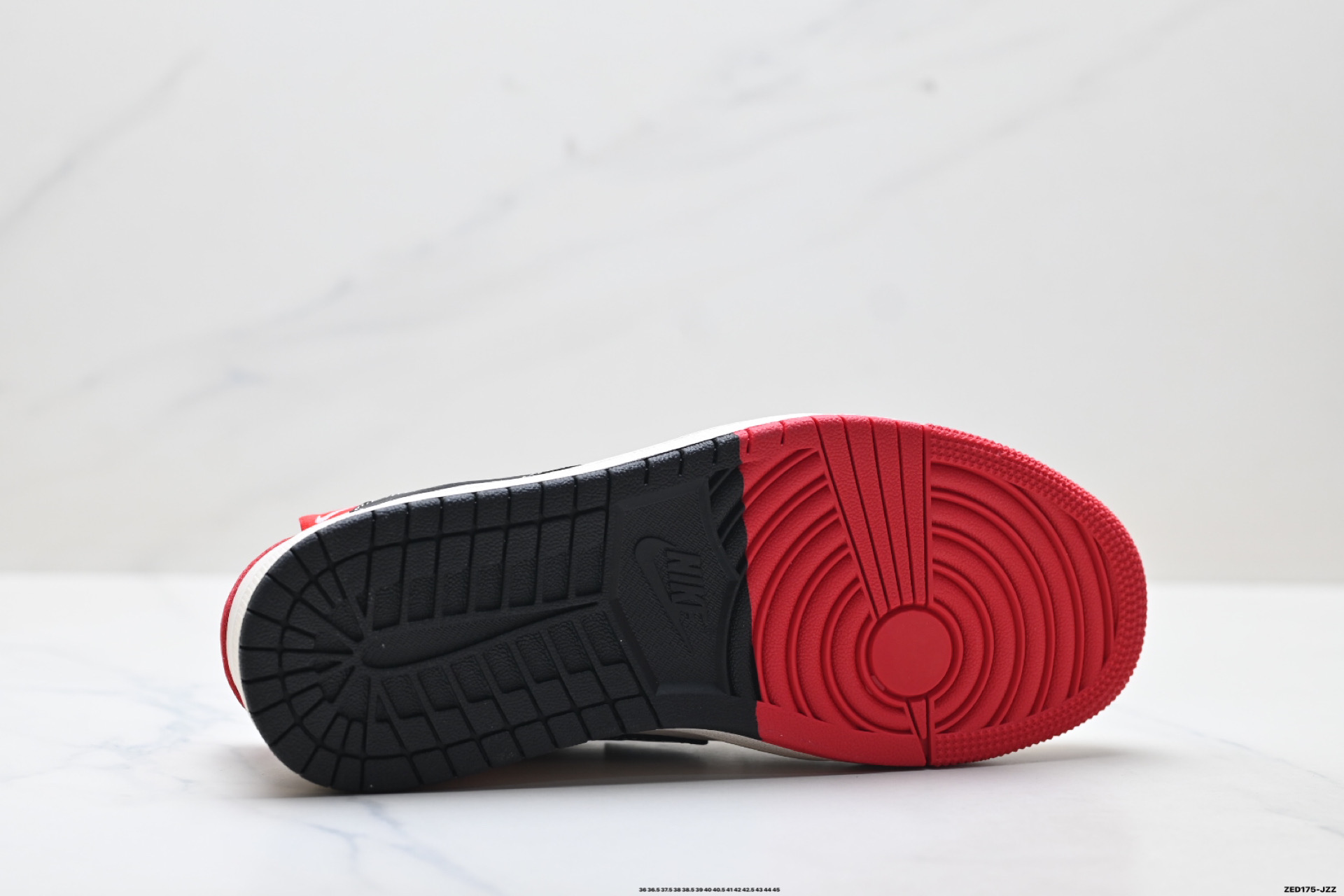 Nike Air Jordan 1 x Travis Scott AJ1倒勾 乔一倒钩 ‘DIY’定制 耐克 低帮文化篮球鞋 CX5050-Y70