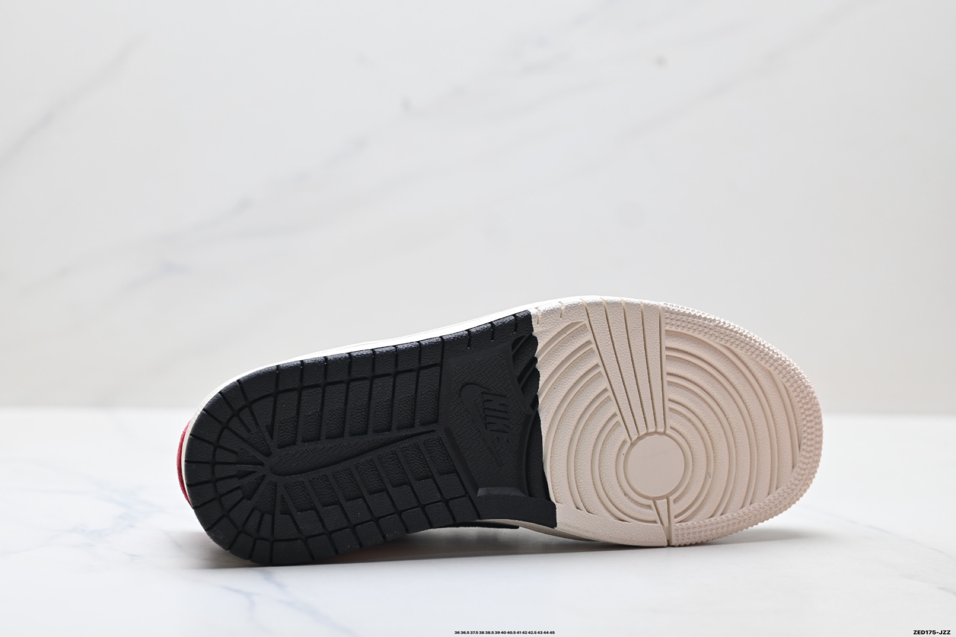 Nike Air Jordan 1 x Travis Scott AJ1倒勾 乔一倒钩 ‘DIY’定制 耐克 低帮文化篮球鞋 CX5050-Y69