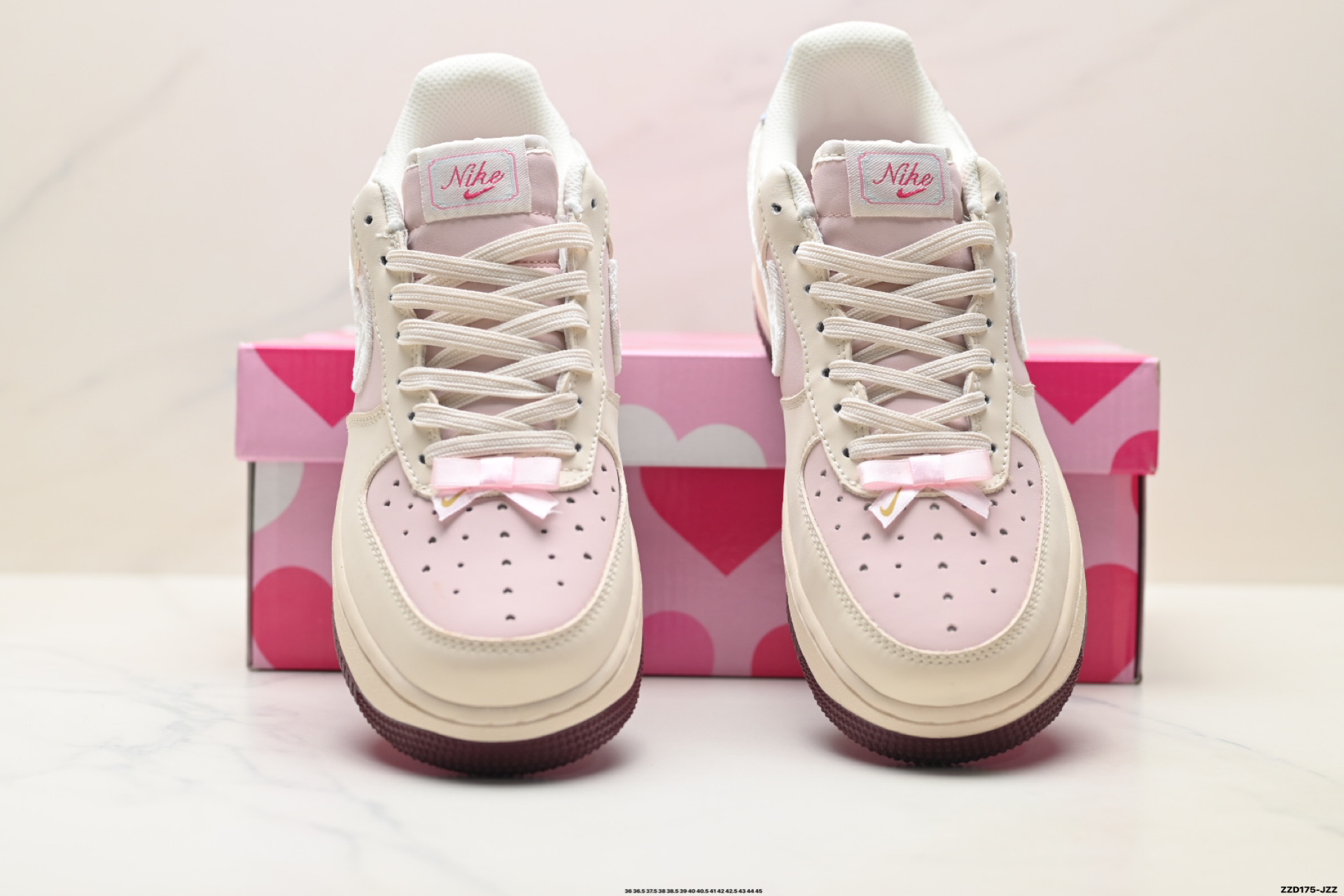 NIKE AIR FORCE 1‘07 DF0188-140