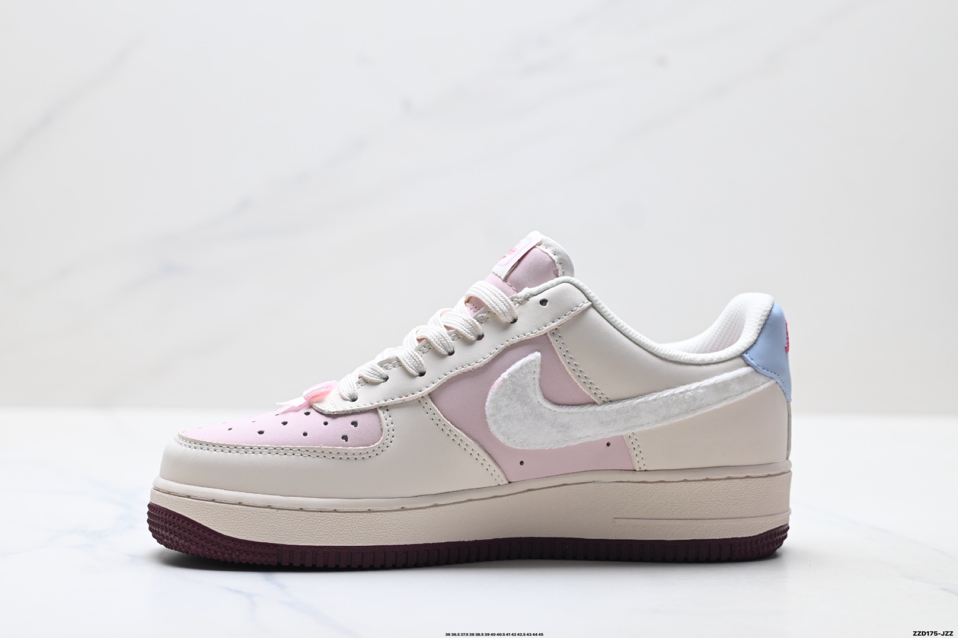 NIKE AIR FORCE 1‘07 DF0188-140