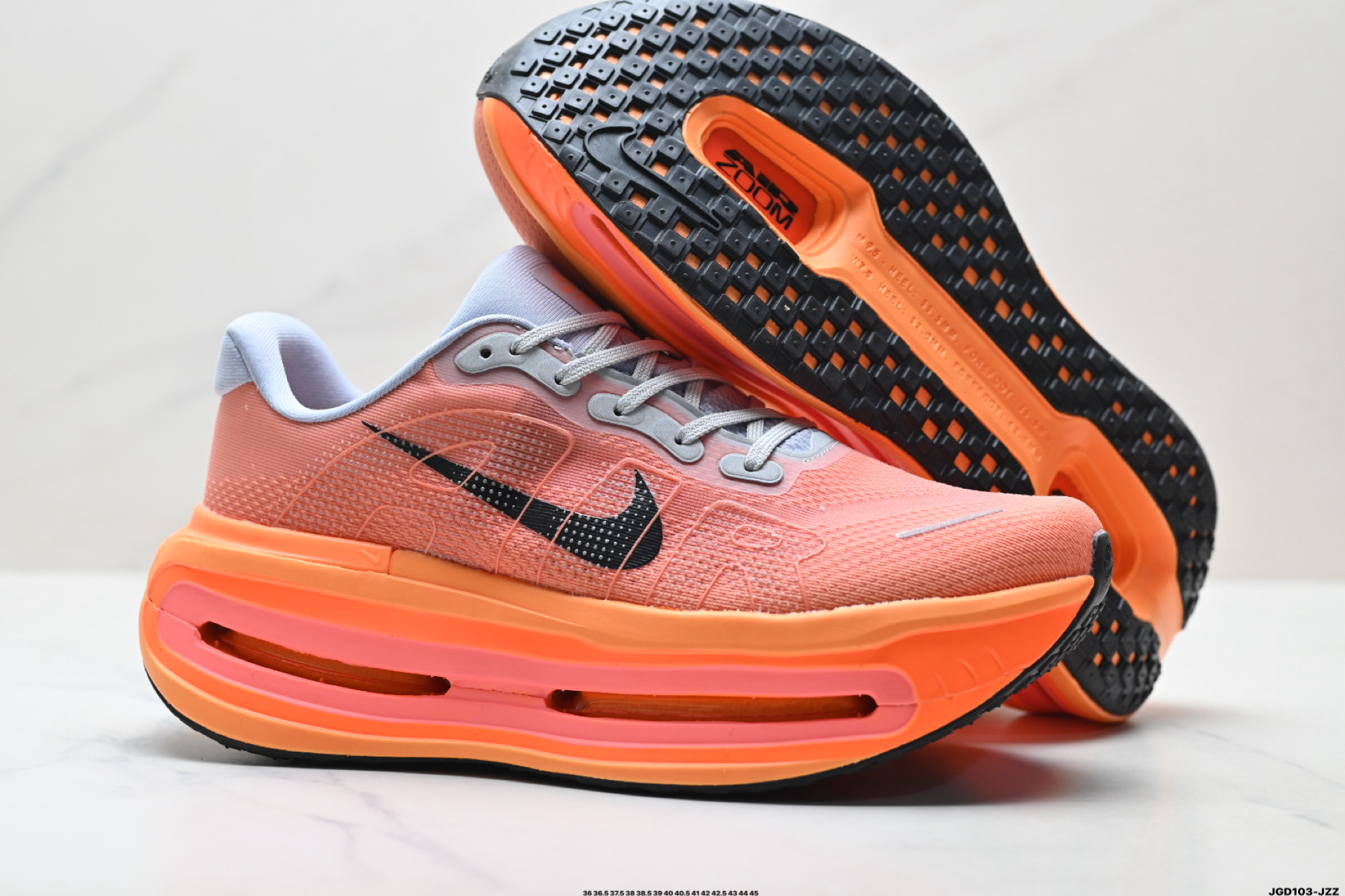 Nike VOMERO PREMIUM 耐克 舒适减震防滑 低帮跑步鞋 HQ2050-769