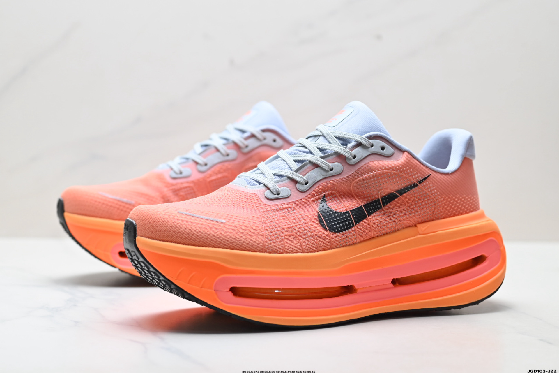 Nike VOMERO PREMIUM 耐克 舒适减震防滑 低帮跑步鞋 HQ2050-769