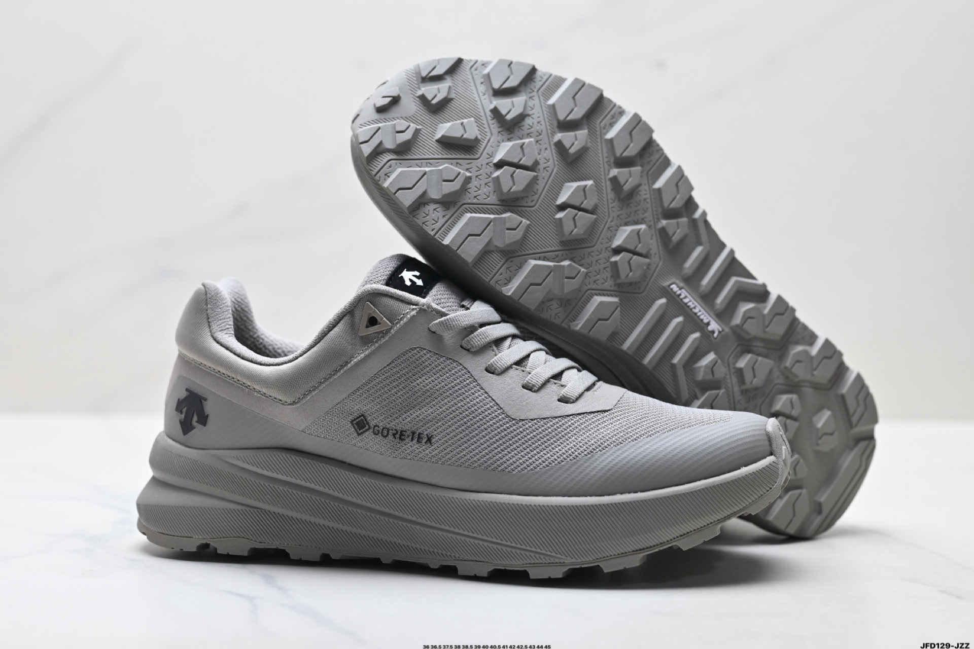 迪桑特DESCENTE DUALIS WP 都市通勤 GORE-TEX 时尚舒适 防滑耐磨 时尚休闲运动覆盖防水男子越野跑鞋 D5131DSN24