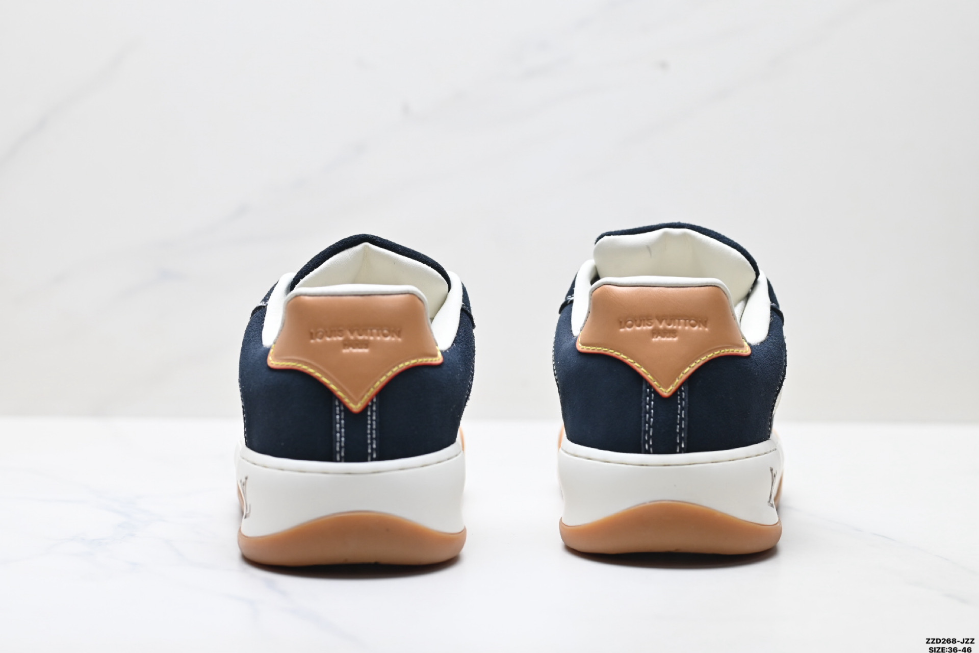 Louis Vuitton Tilted 绒面小牛皮 路易威登 休闲运动文化百搭板鞋-莆田鞋,莆田鞋货源,高仿鞋,高仿鞋货源,安福档口,莆田高仿鞋,莆田鞋批发,高仿鞋批发,莆田高仿运动鞋,高仿运动鞋,莆田运动鞋 Louis Vuitton Tilted 绒面小牛皮 路易威登 休闲运动文化百搭板鞋