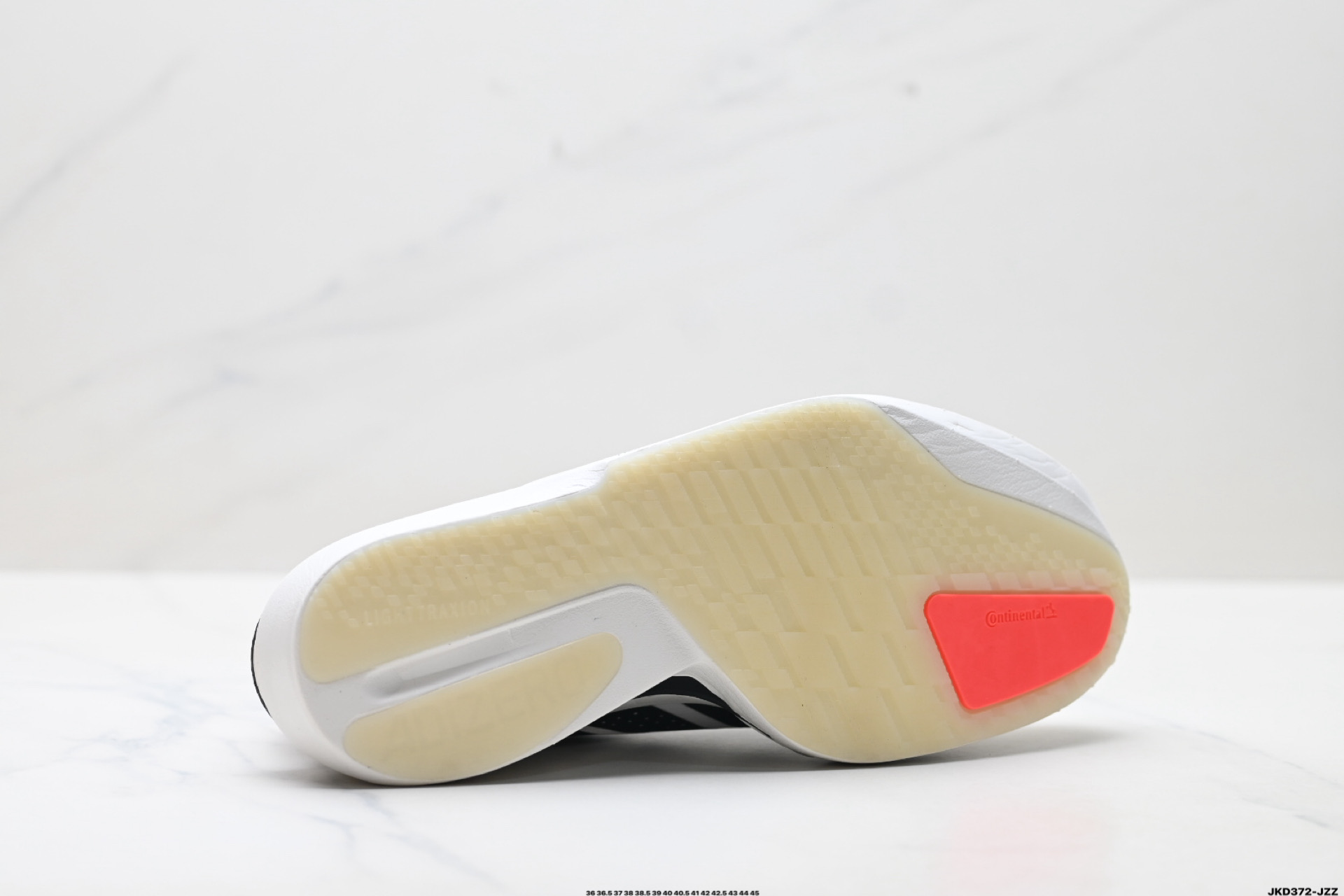 💰180
公司级✅Adidas Adizero Adios 5 阿迪达斯 马拉松飞线贾卡轻质透气休闲运动跑步鞋
采用双层透气网纱 Flywire动态飞线绑缚鞋面材质 内置Zoom小气垫装置 
货号:K18297
尺码:36 36.5 37 38 38.5 39 40 40.5 41 42 42.5 43 44 45
ID:JKD372-JZZ