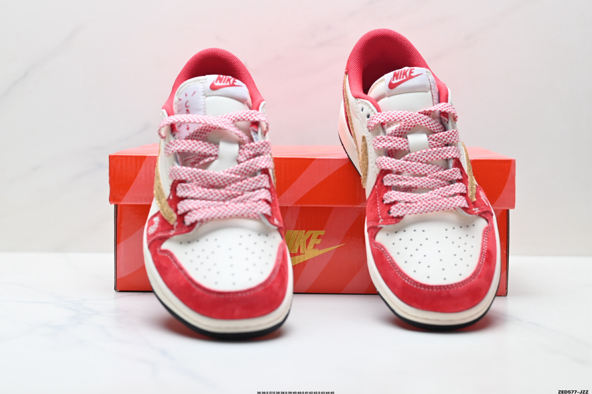 Nike Air Jordan 1 x Travis Scott AJ1倒勾 乔一倒钩 ‘DIY’定制 耐克 低帮文化篮球鞋 SD6868-122