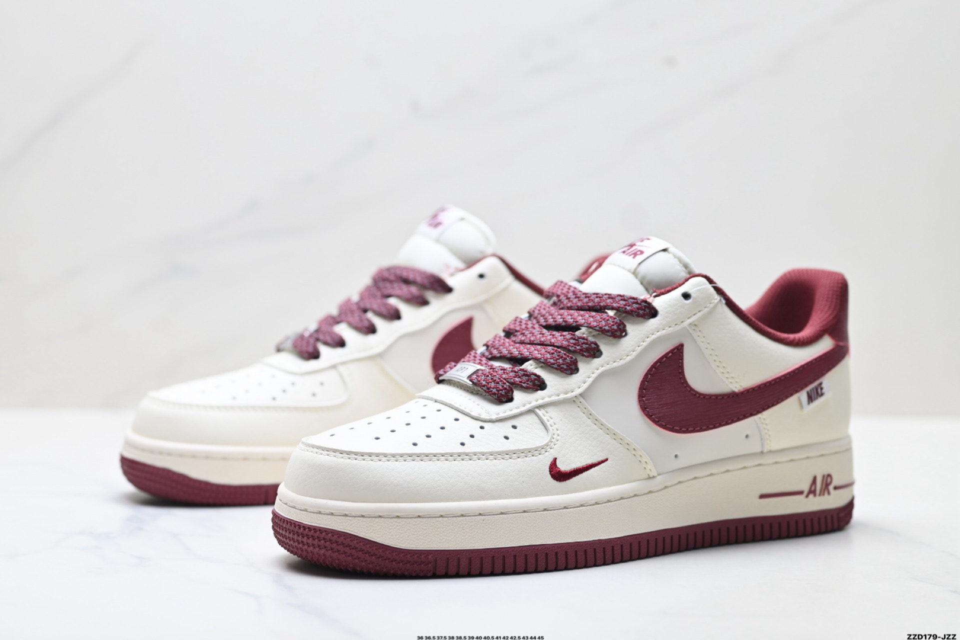 NIKE AIR FORCE 1‘07 LV8 SM6668-126