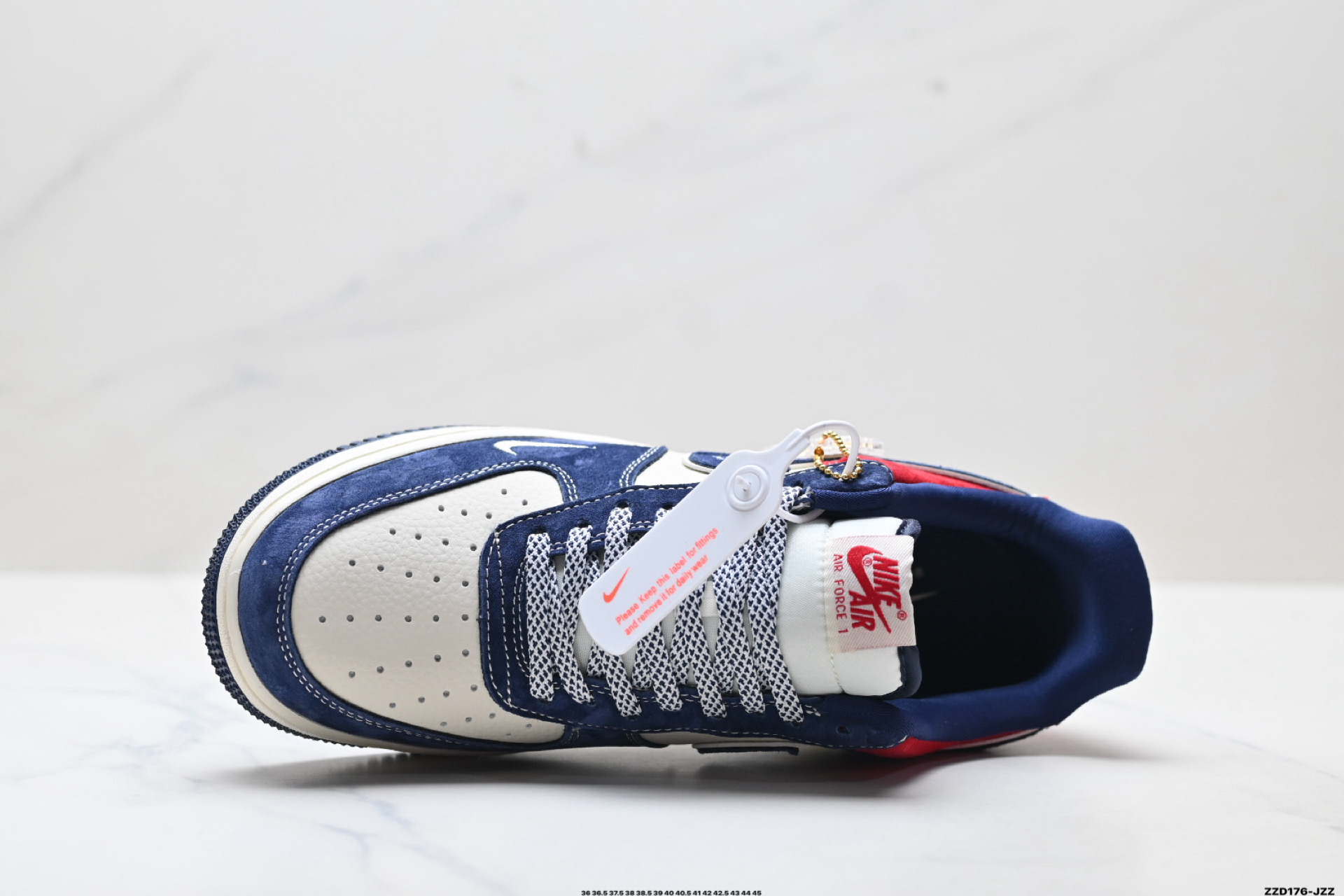 NIKE AIR FORCE 1‘07 LV8 DF0188-136