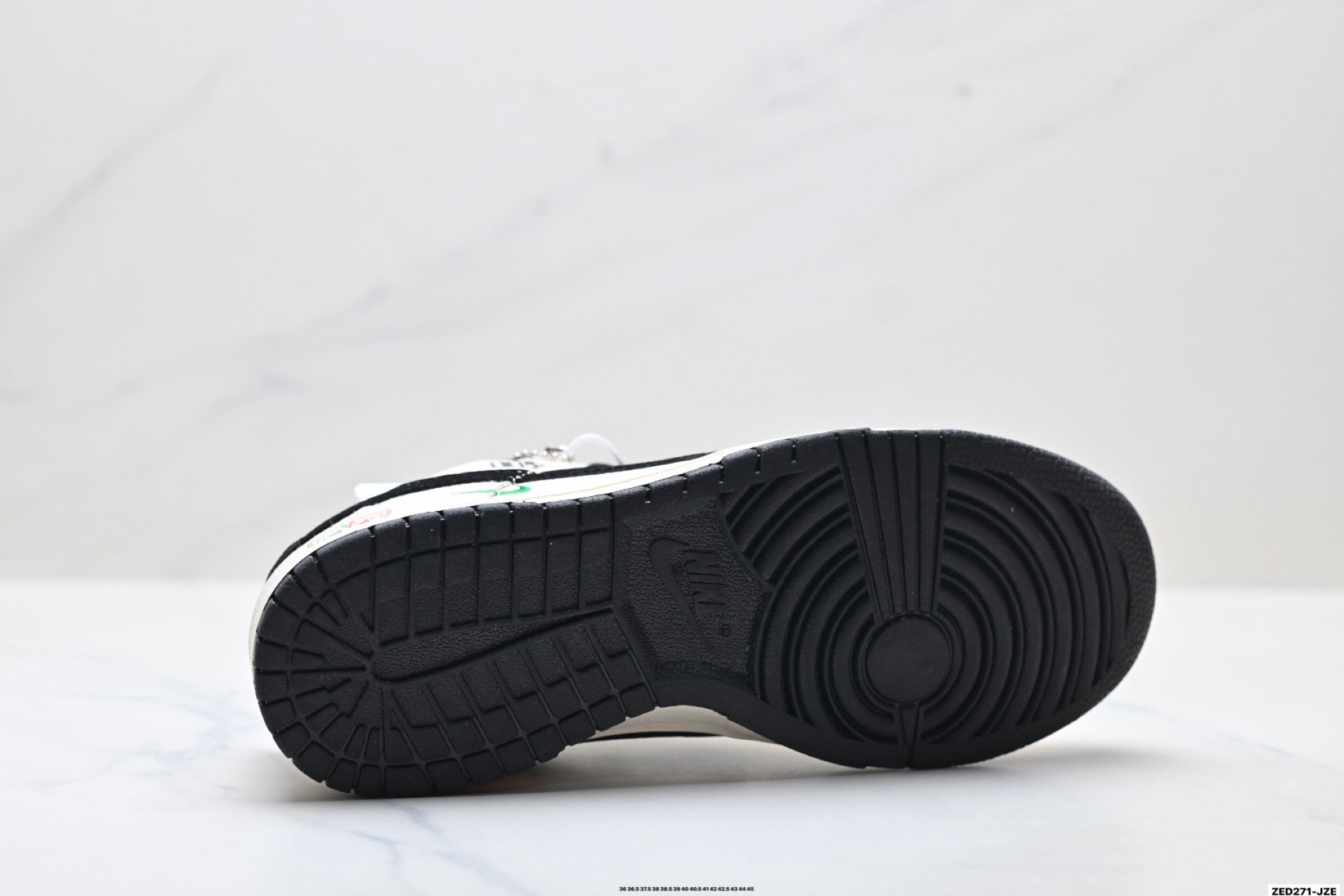 Nike Dunk Low Retro ‘DIY高端定制’耐克 低帮休闲运动板鞋 SJ8888-009