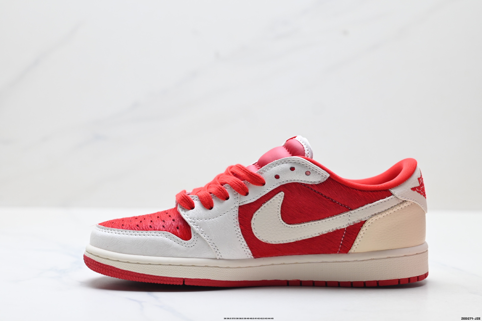 Nike Air Jordan 1 x Travis Scott AJ1倒勾 乔一倒钩 ‘DIY’定制 耐克 低帮文化篮球鞋 XS2025-090