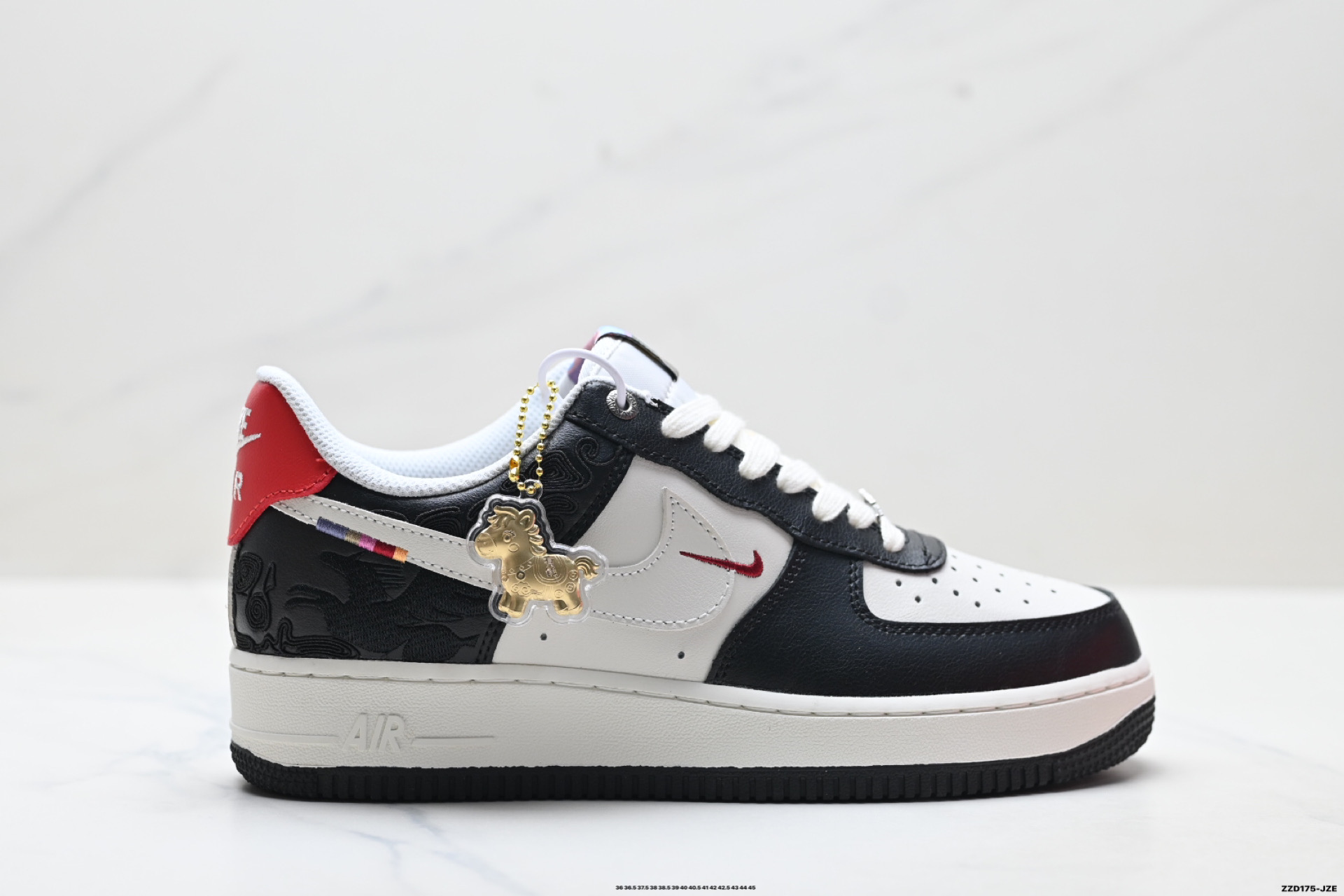 NIKE AIR FORCE 1‘07 IQ1119-013 NIKE AIR FORCE 1‘07 IQ1119-013