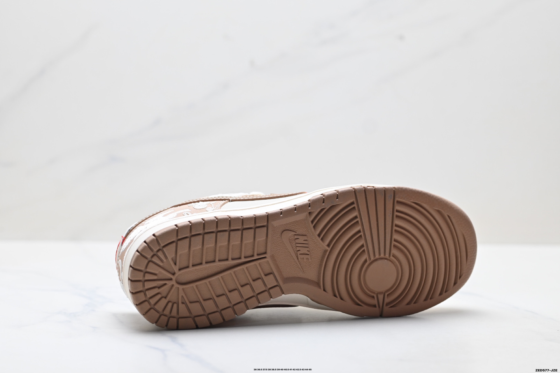Nike Dunk Low Retro ‘DIY高端定制’耐克 低帮休闲运动板鞋 SD6868-136