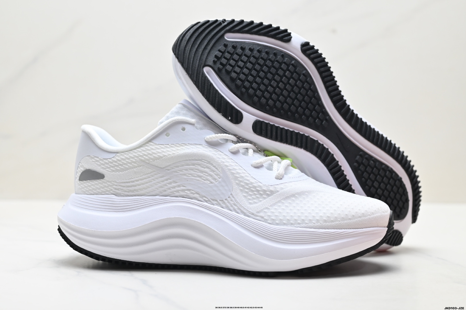 Nike Comfort Ride EasyOn 耐克 舒适贴合 透气支撑跑步鞋 FN0388-001