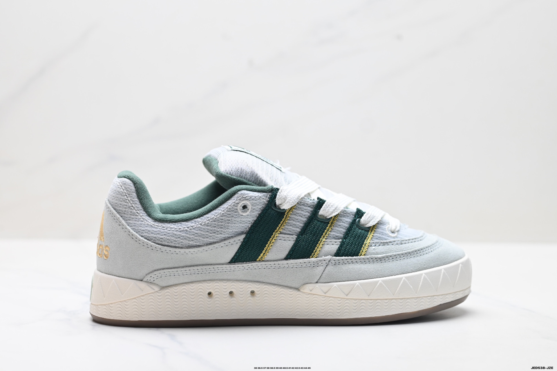 Adidas Adimatic Low 马蒂奇系列低帮 复古鲨鱼面包鞋运动休闲滑板板鞋 KI8880