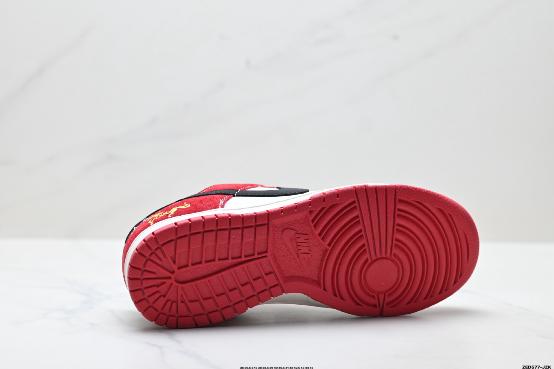 Nike Dunk Low Retro ‘DIY高端定制’耐克 低帮休闲运动板鞋 CS1688-138-莆田鞋,莆田鞋货源,高仿鞋,高仿鞋货源,安福档口,莆田高仿鞋,莆田鞋批发,高仿鞋批发,莆田高仿运动鞋,高仿运动鞋,莆田运动鞋 Nike Dunk Low Retro ‘DIY高端定制’耐克 低帮休闲运动板鞋 CS1688-138