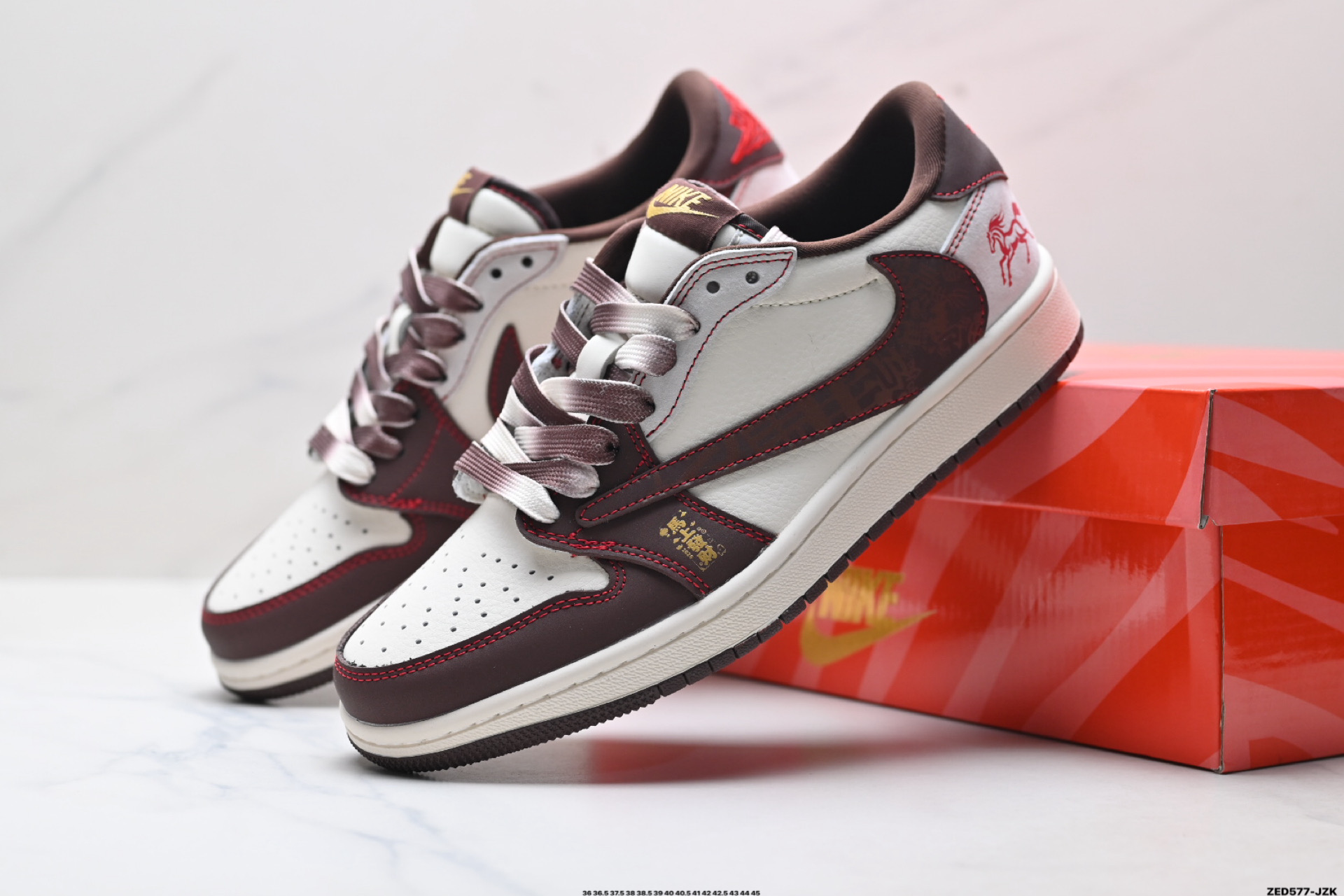 Nike Air Jordan 1 x Travis Scott AJ1倒勾 乔一倒钩 ‘DIY’定制 耐克 低帮文化篮球鞋 LX1988-806