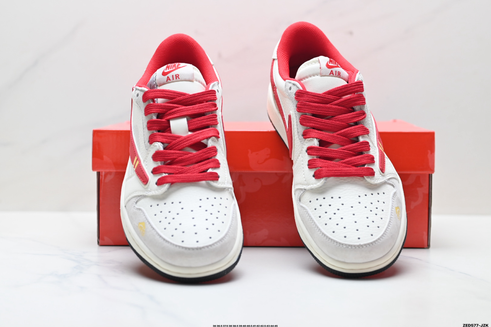 Nike Air Jordan 1 x Travis Scott AJ1倒勾 乔一倒钩 ‘DIY’定制 耐克 低帮文化篮球鞋 XA2001-906