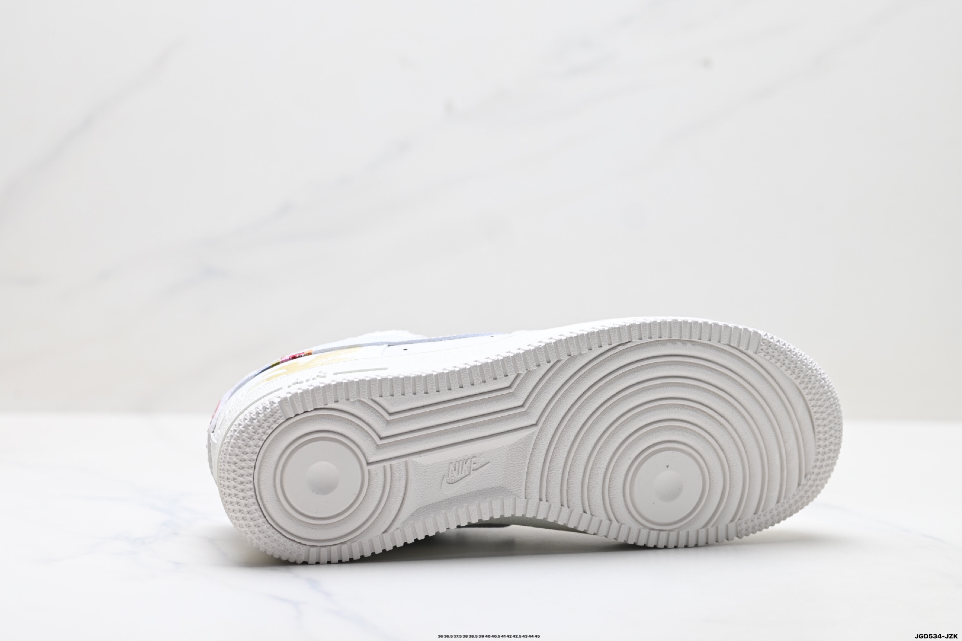NIKE AIR FORCE 1‘07 IQ1119-011