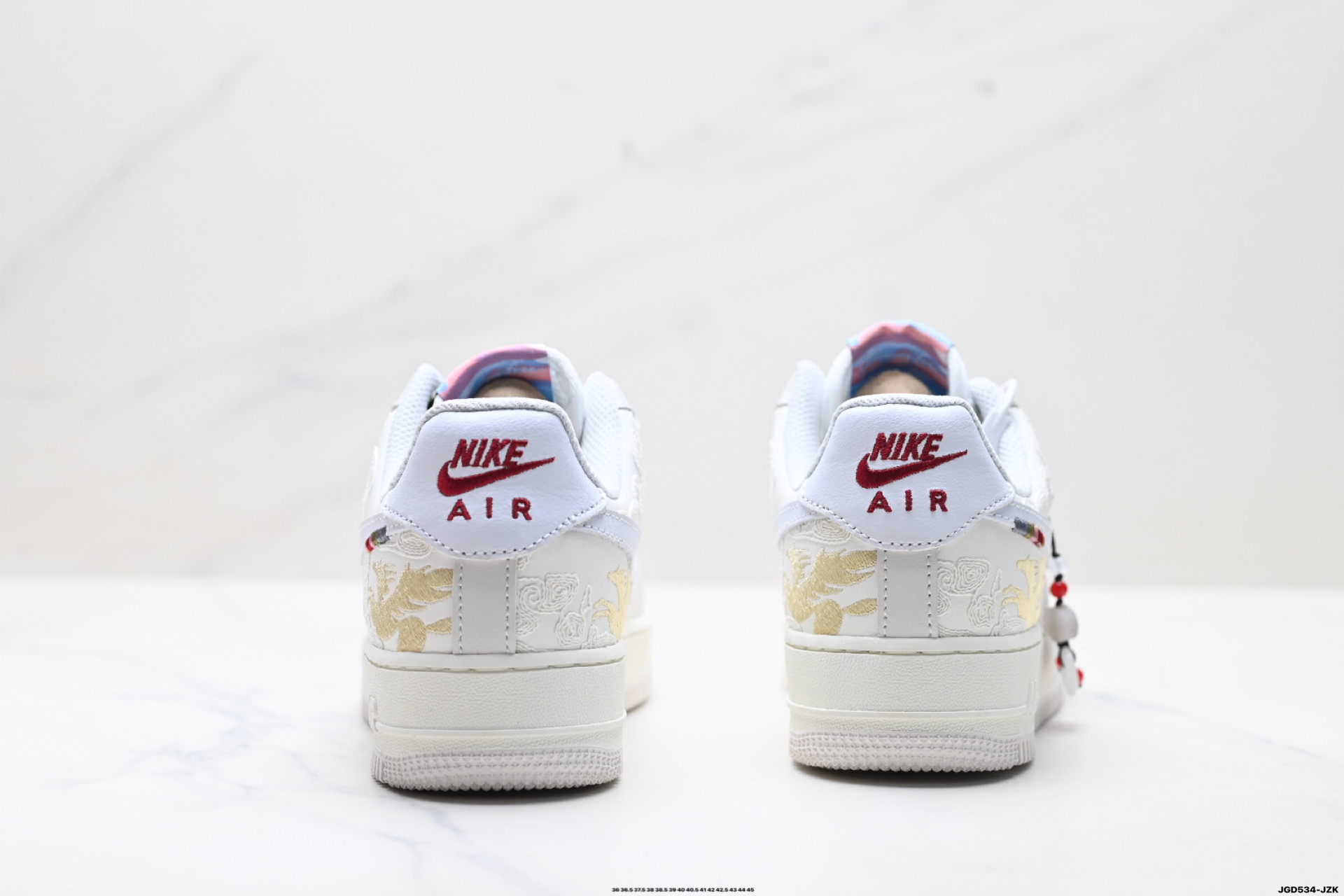 NIKE AIR FORCE 1‘07 IQ1119-011