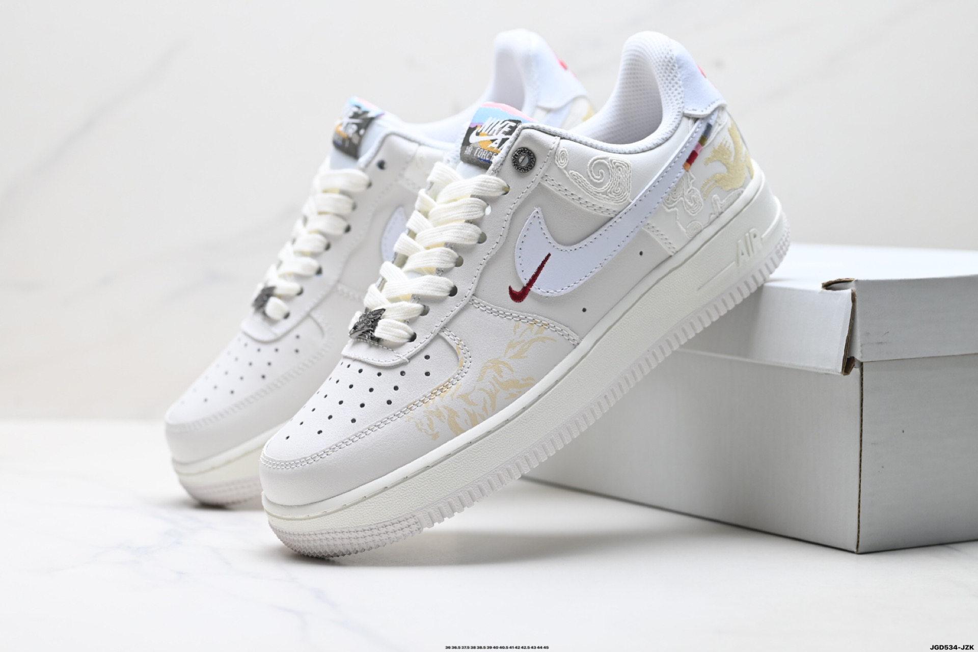 NIKE AIR FORCE 1‘07 IQ1119-011