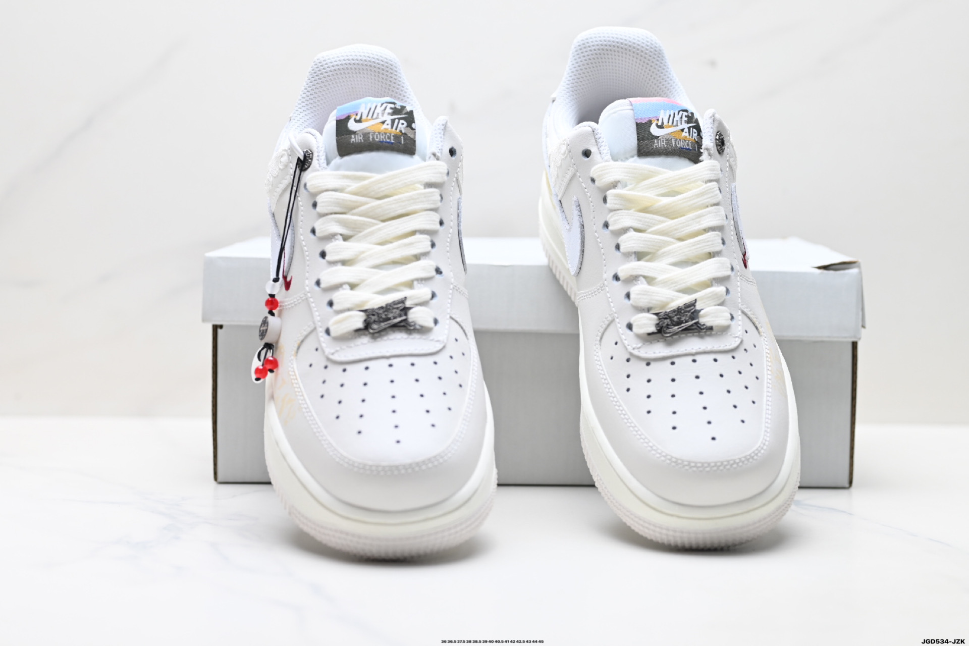 NIKE AIR FORCE 1‘07 IQ1119-011