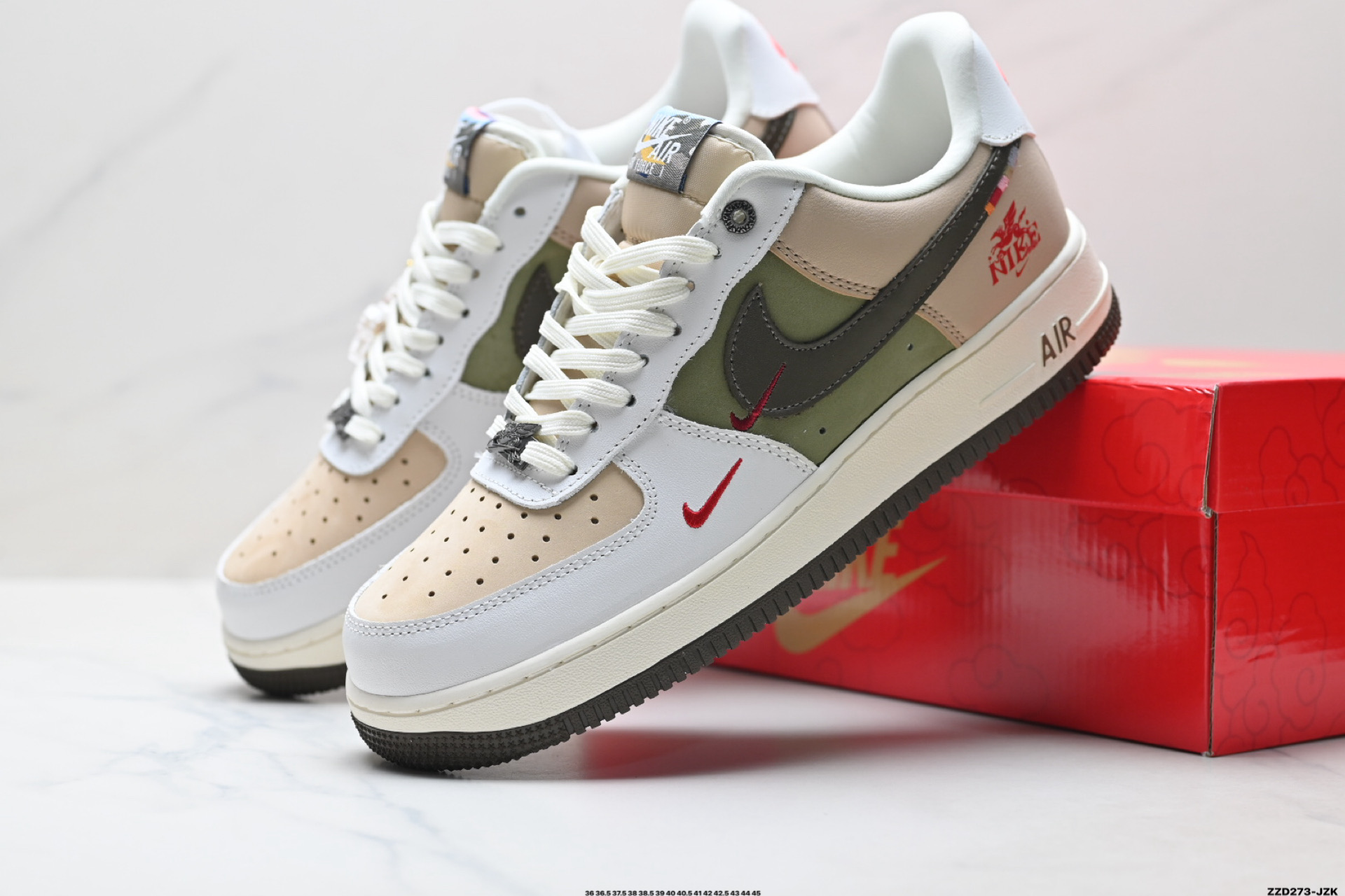 NIKE AIR FORCE 1‘07 LV8 DF0188-135