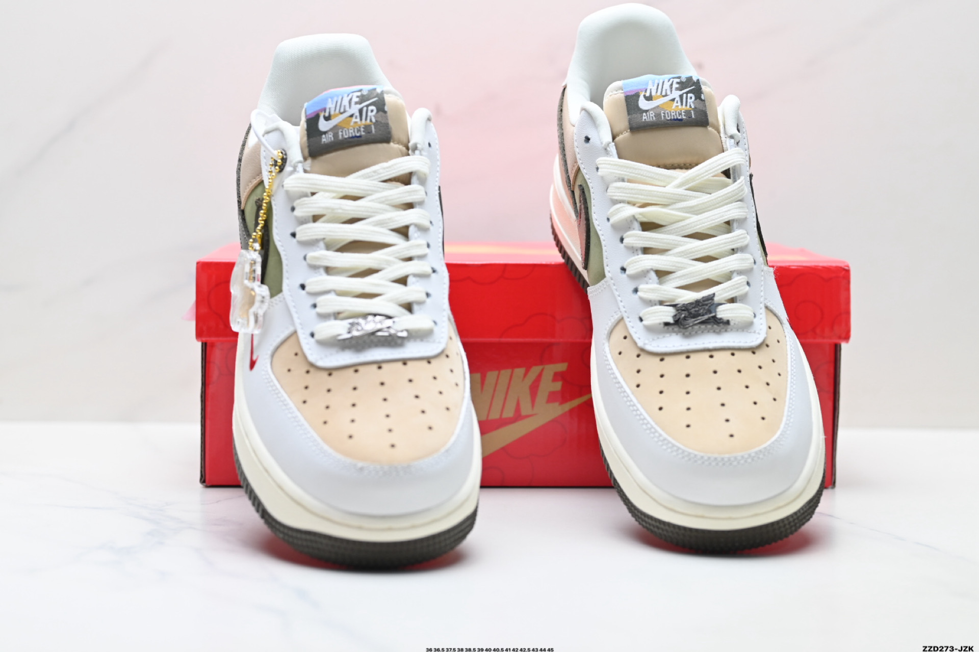 NIKE AIR FORCE 1‘07 LV8 DF0188-135