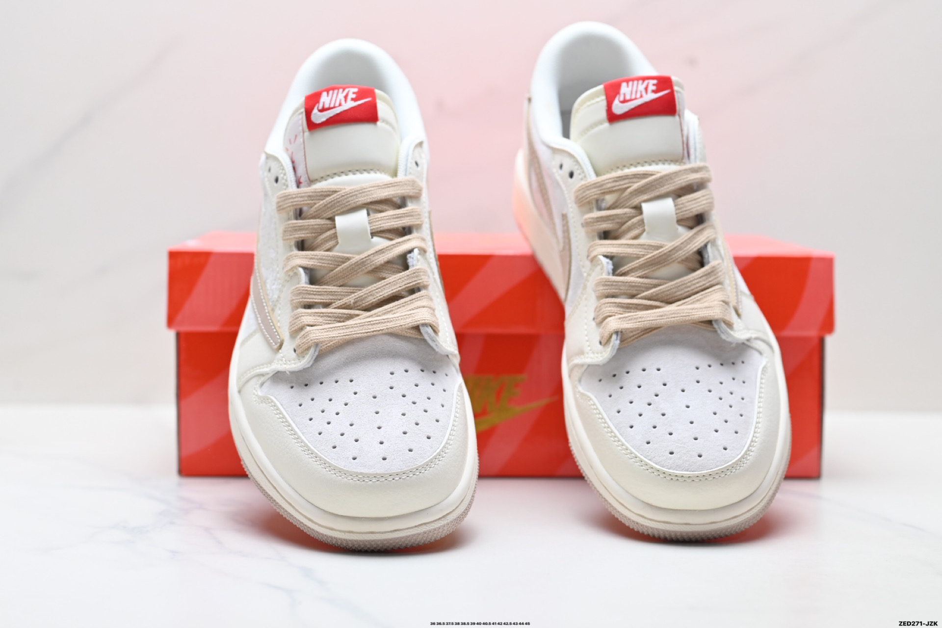 Nike Air Jordan 1 x Travis Scott AJ1倒勾 乔一倒钩 ‘DIY’定制 耐克 低帮文化篮球鞋 DX5688-005