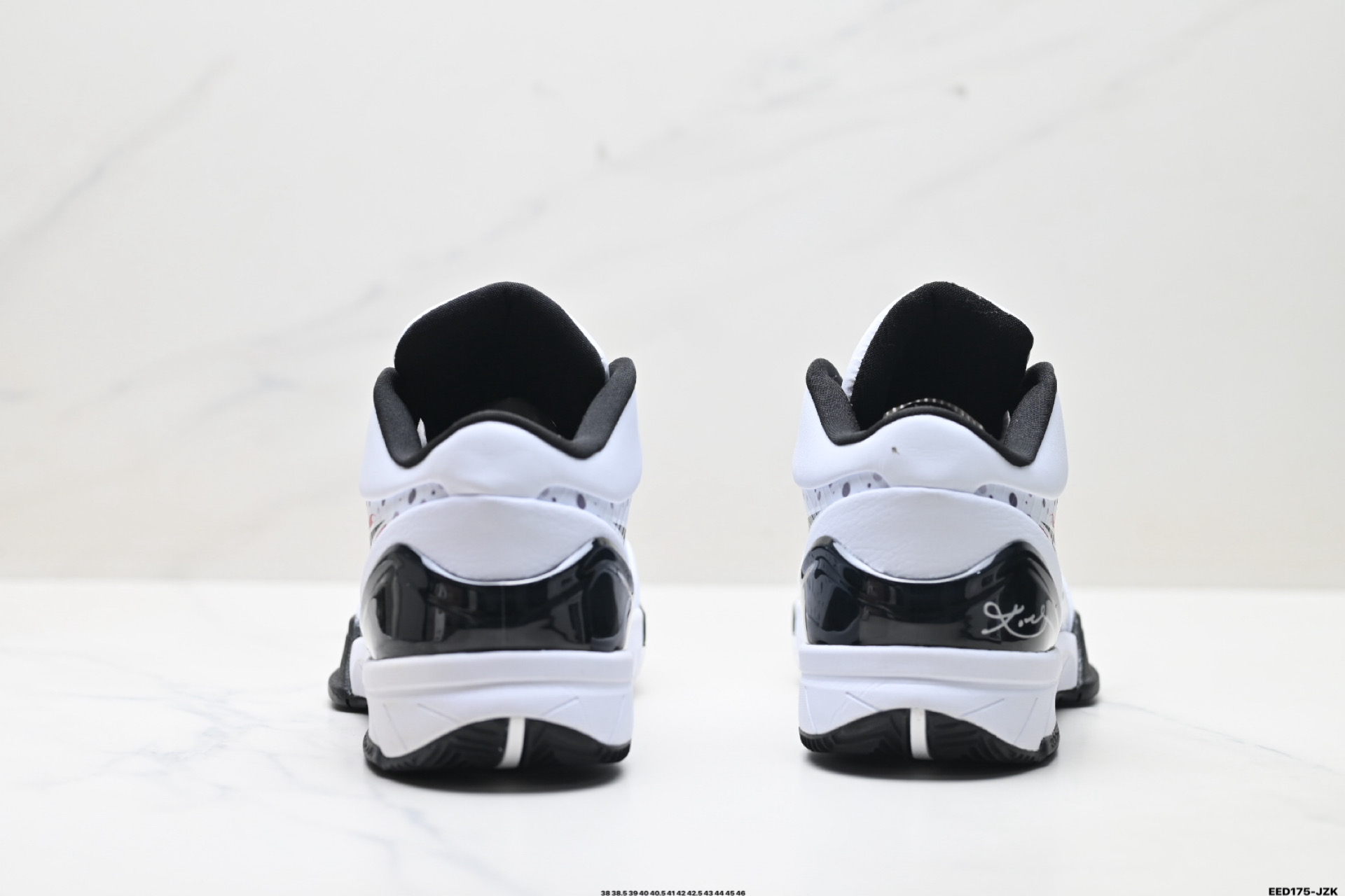 💰380
纯原✅Nike Zoom Kobe VI 马年限定 CNY新年款 耐克 科比6代系列 低帮复刻实战运动低帮文化篮球鞋
纯原版本 鞋头和鞋舌采用透气运动网布制成
采用更为挺拔的鞋口设计 为脚踝带来更佳的包裹与支撑感 侧面独特波纹纹理细节 打破了单调 赋予鞋子灵动与活力的视觉体验
货号:AV6339-105
尺码:38 38.5 39 40 40.5 41 42 42.5 43 44 45 46
ID:EED175-JZK