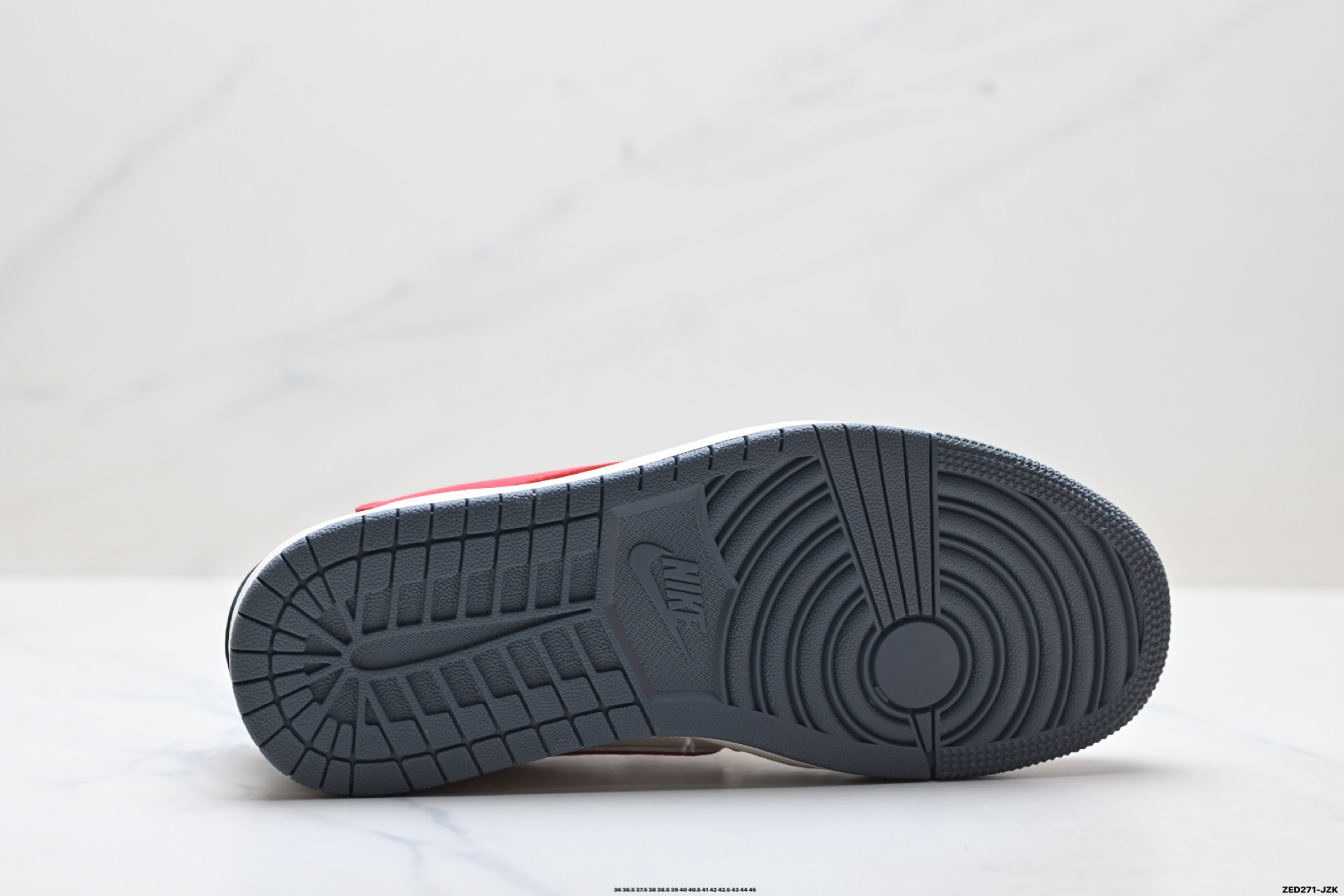 Nike Air Jordan 1 x Travis Scott AJ1倒勾 乔一倒钩 ‘DIY’定制 耐克 低帮文化篮球鞋 JJ2508-104