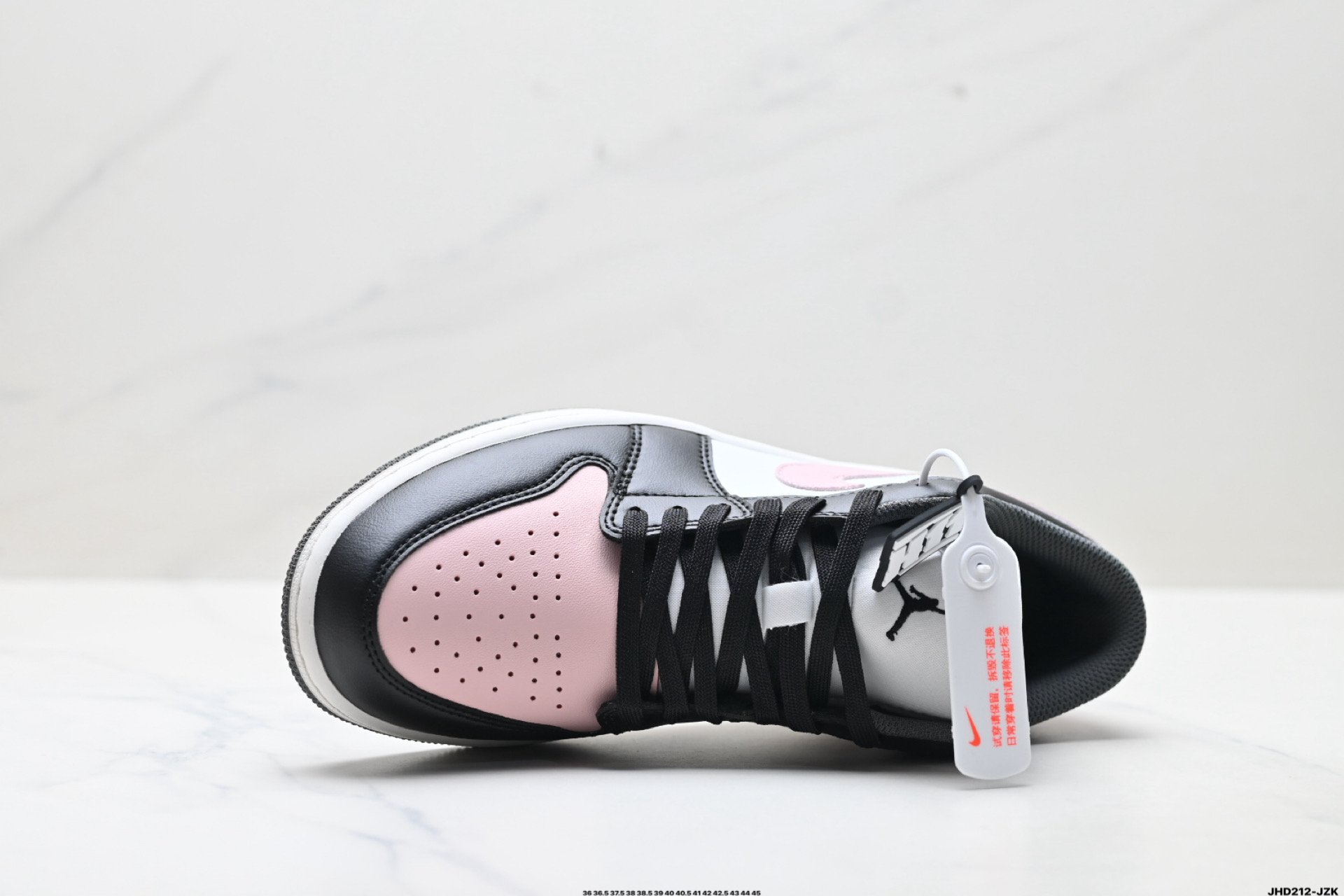 💰220
公司级✅Nike Air Jordan 1 Low OG 耐克 AJ1乔1低帮休闲板鞋
同步官方配色 升级原楦原档案数据开发纸版楦型 采用同源纳帕头层皮革鞋面材质 全新底模完美品相清洁度及喷漆效果
官方货号:IQ9389-547
尺码:36 36.5 37.5 38 38.5 39 40 40.5 41 42 42.5 43 44 45
ID:JHD212-JZK