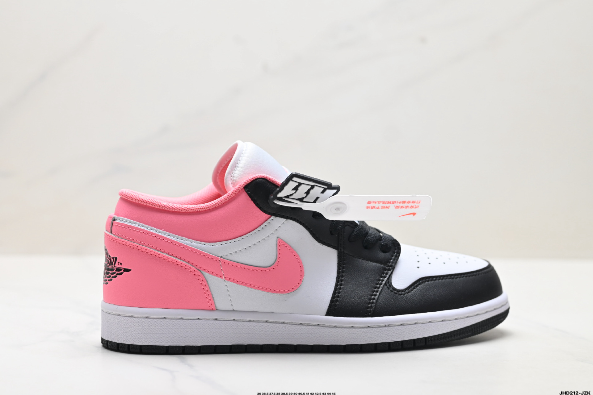 💰220
公司级✅Nike Air Jordan 1 Low OG 耐克 AJ1乔1低帮休闲板鞋
同步官方配色 升级原楦原档案数据开发纸版楦型 采用同源纳帕头层皮革鞋面材质 全新底模完美品相清洁度及喷漆效果
官方货号:IQ9389-547
尺码:36 36.5 37.5 38 38.5 39 40 40.5 41 42 42.5 43 44 45
ID:JHD212-JZK