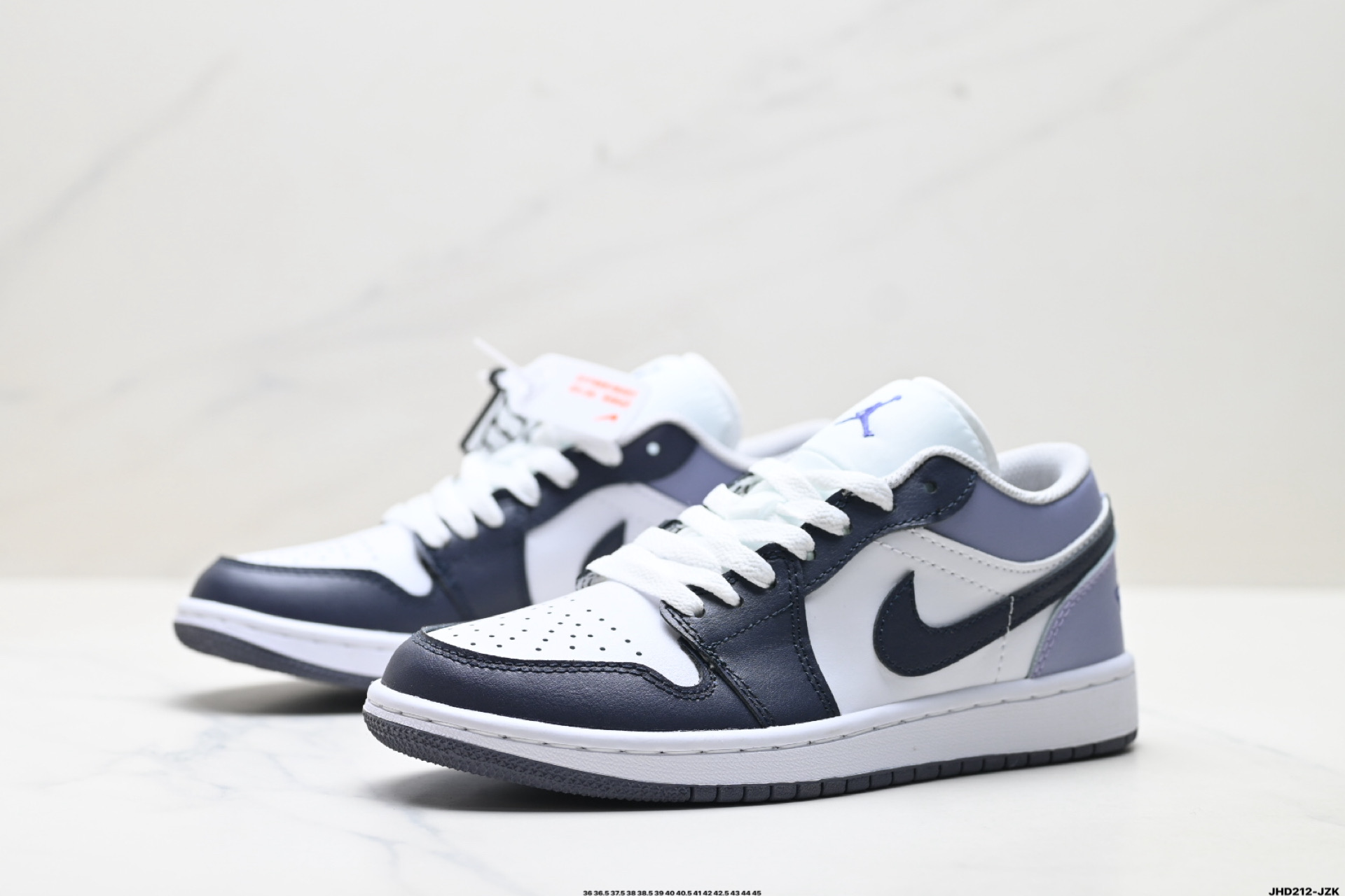 💰220
公司级✅Nike Air Jordan 1 Low OG 耐克 AJ1乔1低帮休闲板鞋 
同步官方配色 升级原楦原档案数据开发纸版楦型 采用同源纳帕头层皮革鞋面材质 全新底模完美品相清洁度及喷漆效果
官方货号:IQ9389-547
尺码:36 36.5 37.5 38 38.5 39 40 40.5 41 42 42.5 43 44 45
ID:JHD212-JZK