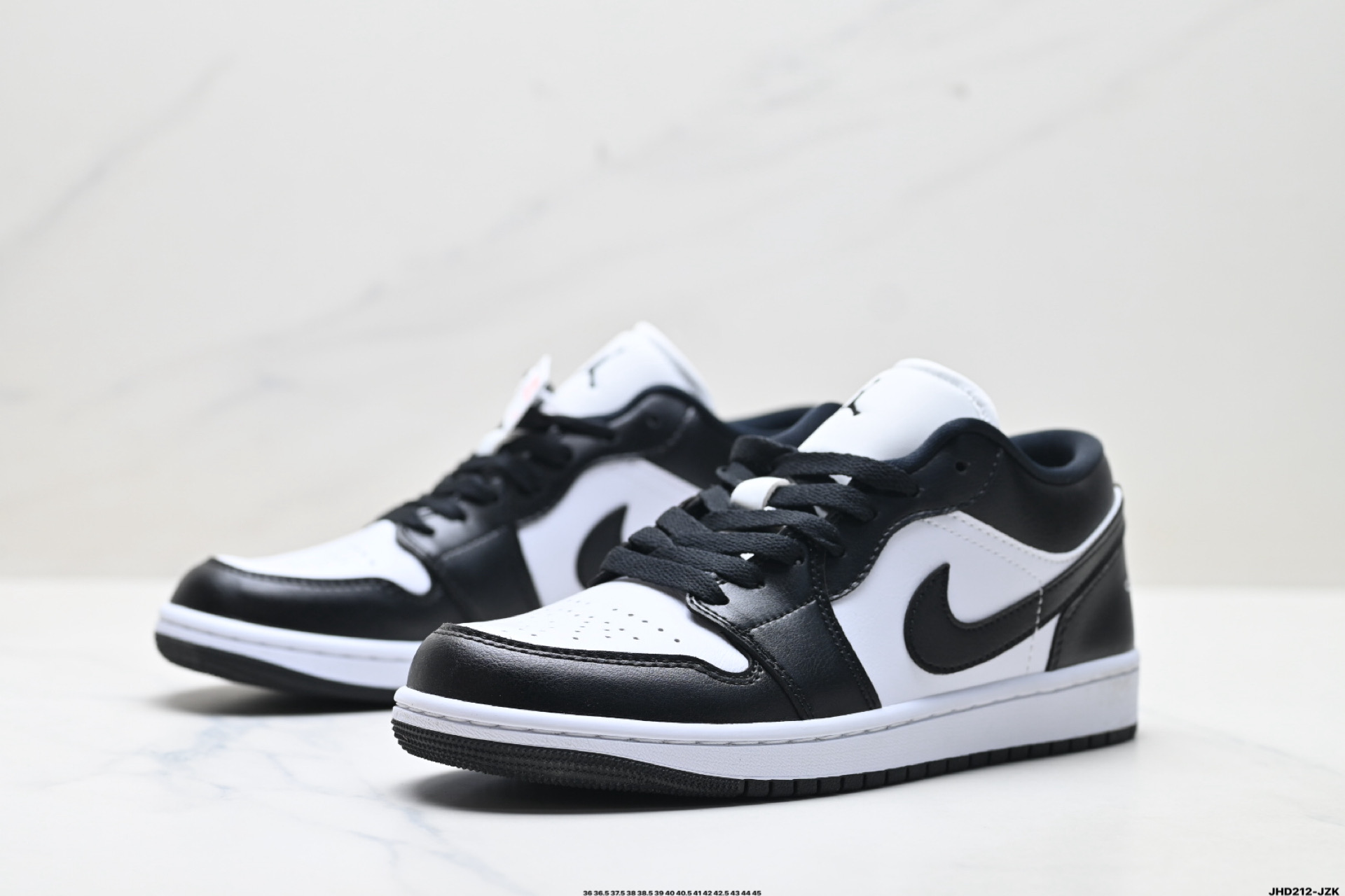 💰220
公司级✅Nike Air Jordan 1 Low OG 耐克 AJ1乔1低帮休闲板鞋 
同步官方配色 升级原楦原档案数据开发纸版楦型 采用同源纳帕头层皮革鞋面材质 全新底模完美品相清洁度及喷漆效果
官方货号:IQ9389-547
尺码:36 36.5 37.5 38 38.5 39 40 40.5 41 42 42.5 43 44 45
ID:JHD212-JZK