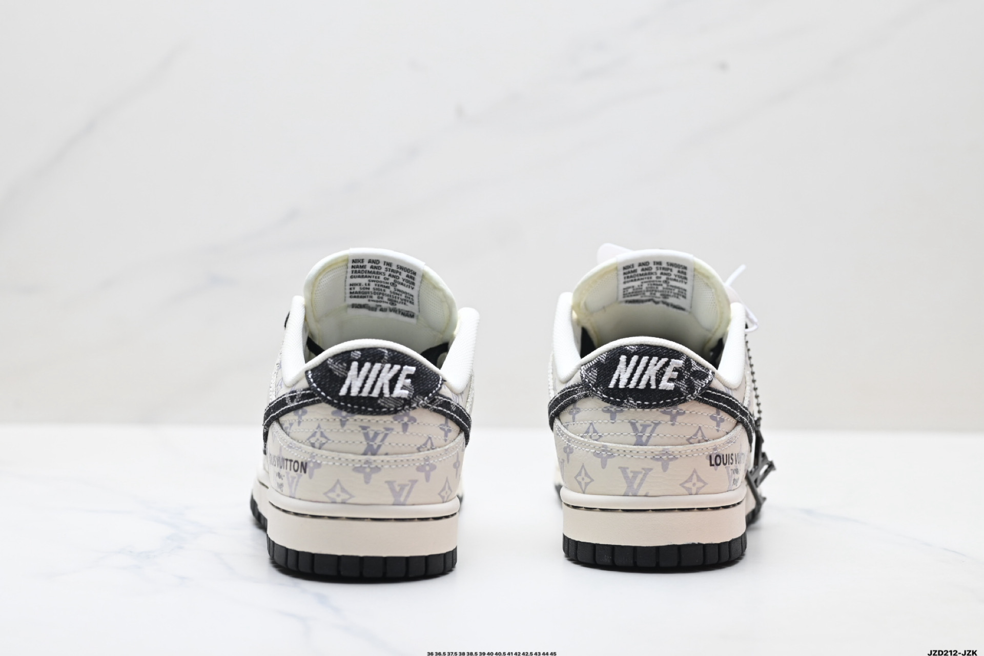 💰170
真标✅Nike Dunk Low Retro ‘DIY高端定制’耐克 低帮休闲运动板鞋
货号:FC1688-210
尺码:36 36.5 37.5 38 38.5 39 40 40.5 41 42 42.5 43 44 45
ID:JZD212-JZK