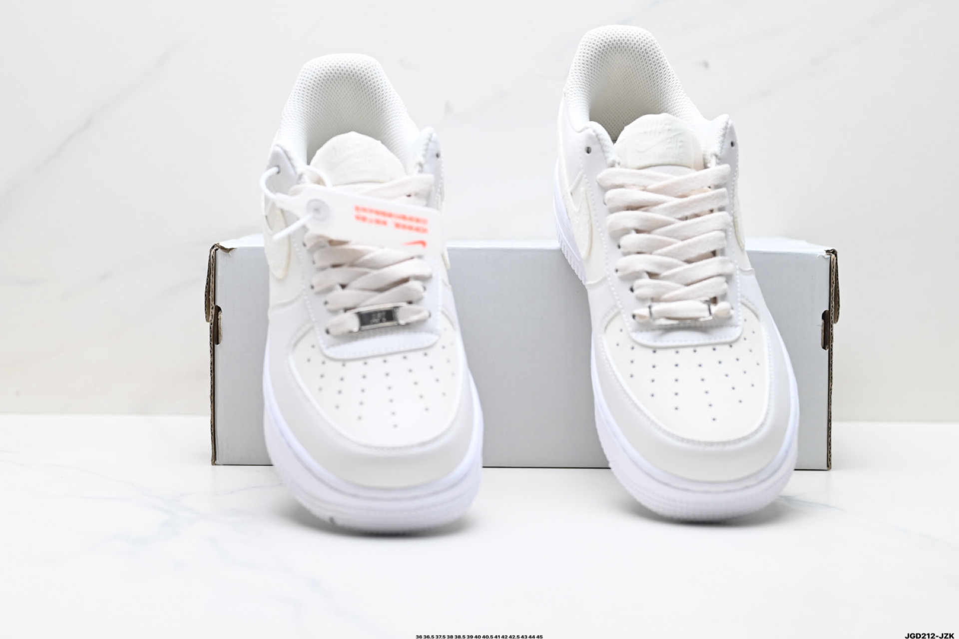 NIKE AIR FORCE 1‘07 LV8 IB8865-221